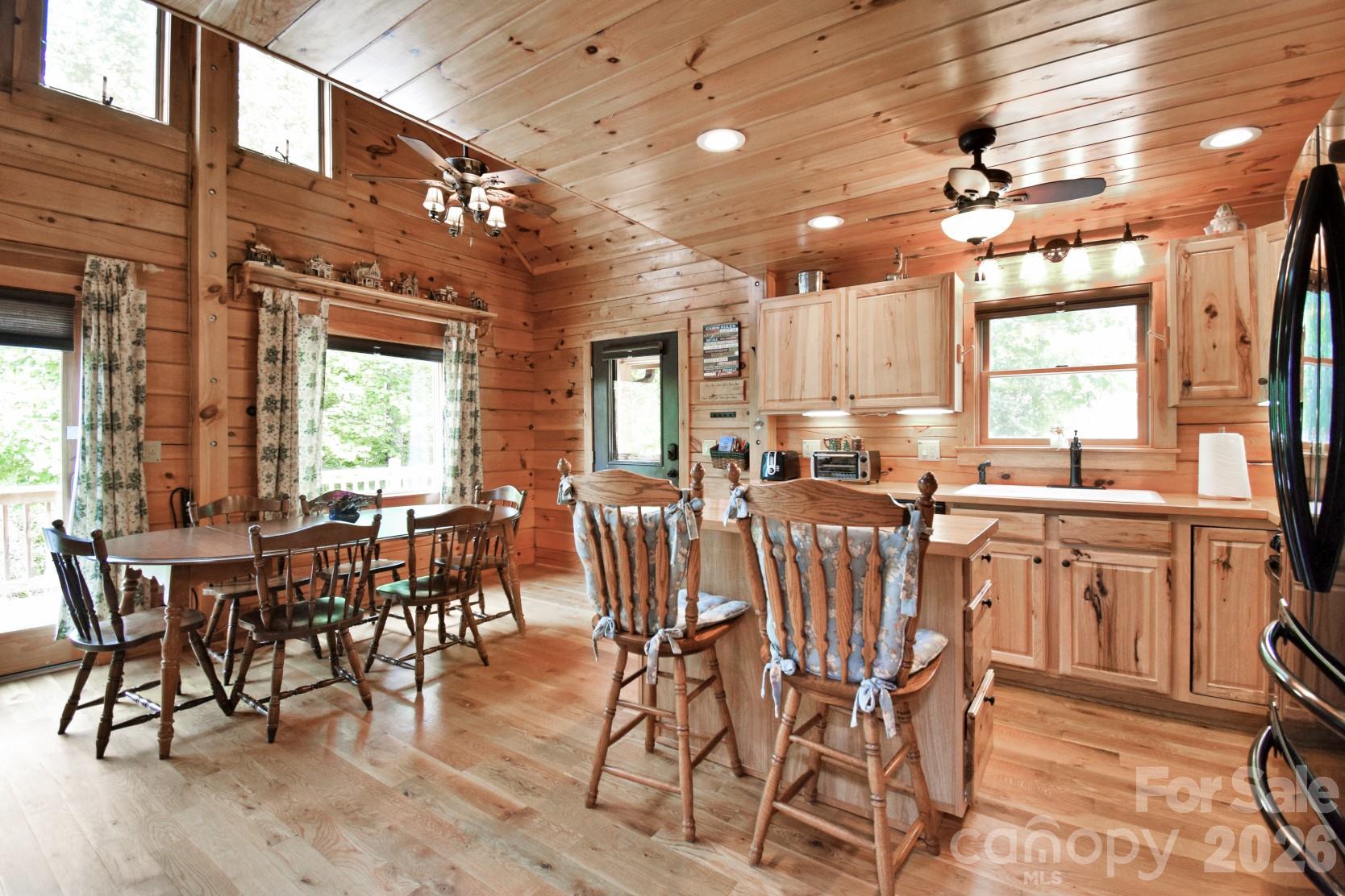 2257 Quiet Creek Lane Property Photo 11