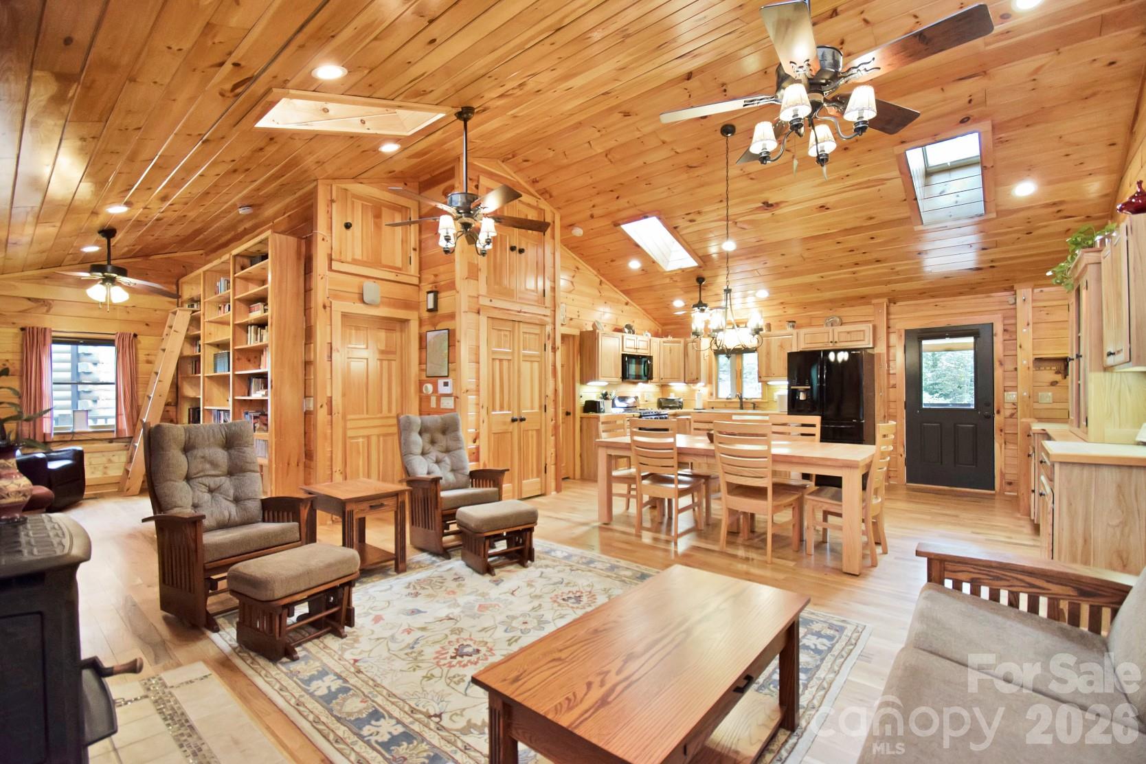 2257 Quiet Creek Lane Property Photo 18