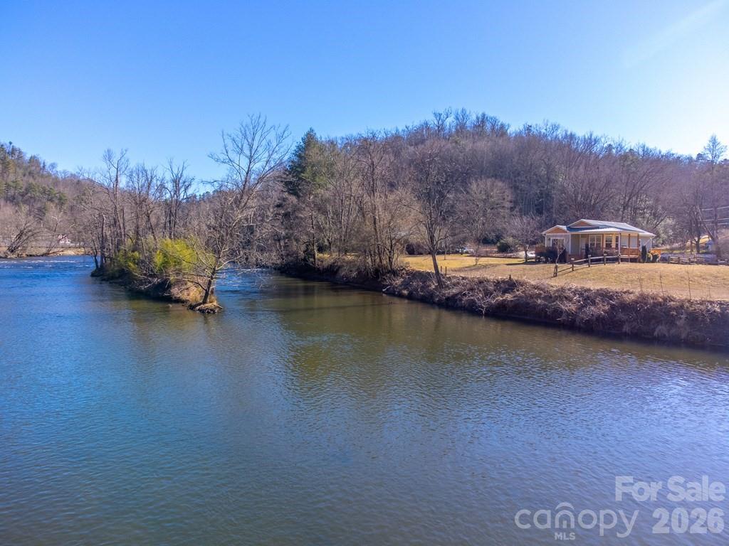 990 Hornet Drive Property Photo 29