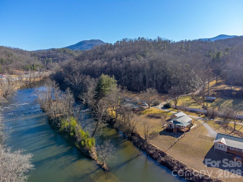 990 Hornet Drive Property Photo 32