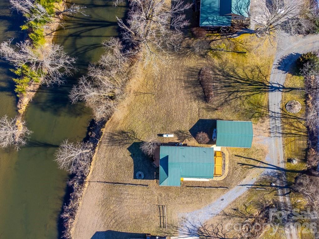 990 Hornet Drive Property Photo 33
