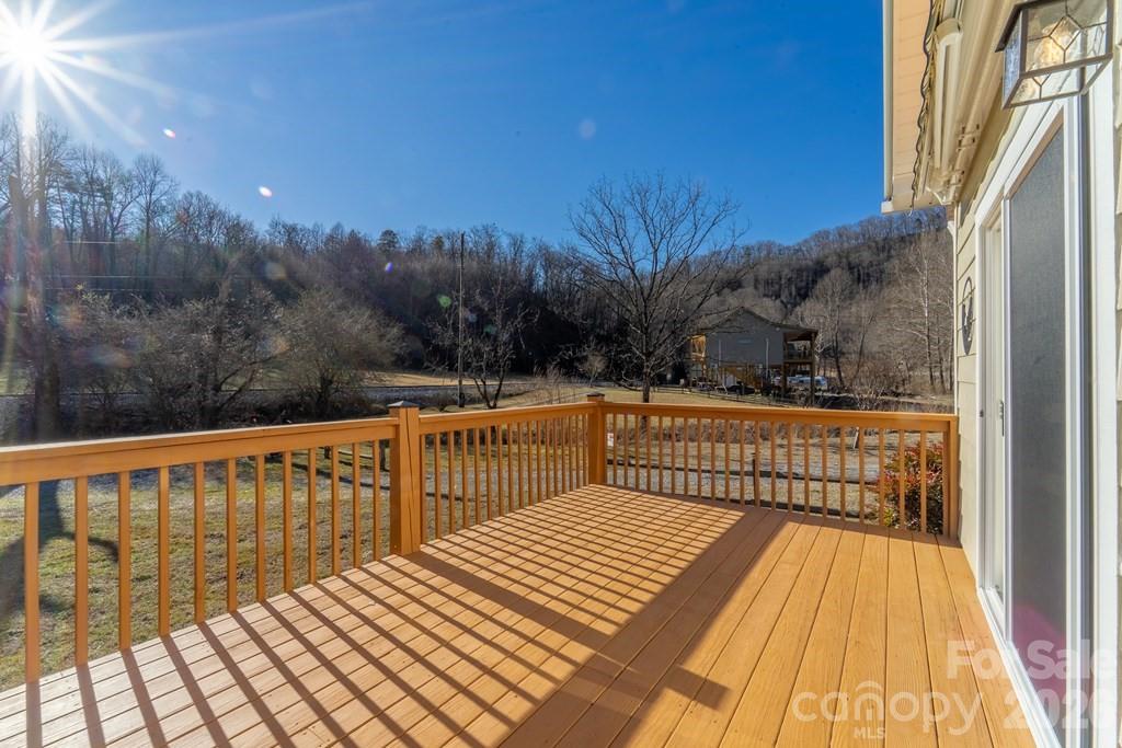 990 Hornet Drive Property Photo 36