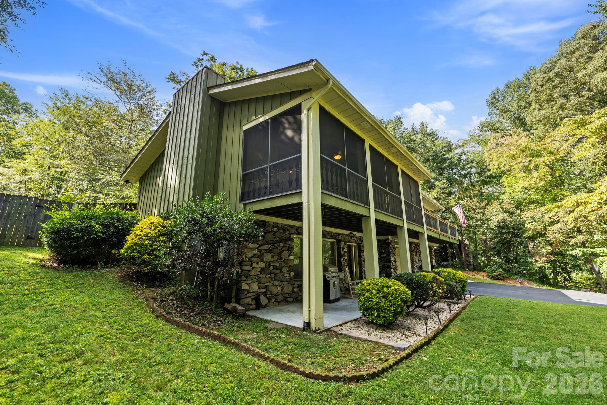 3017 Chestnut Tree Road Property Photo 5
