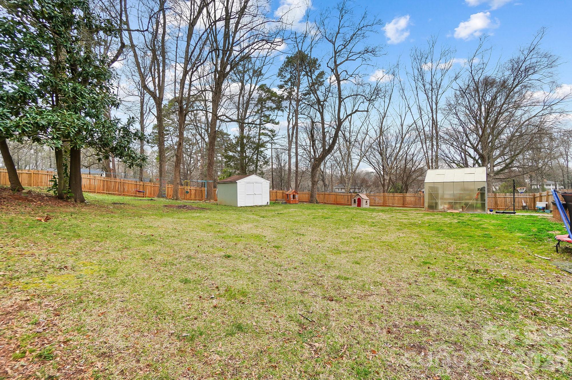 5637 Lebanon Road Property Photo 4