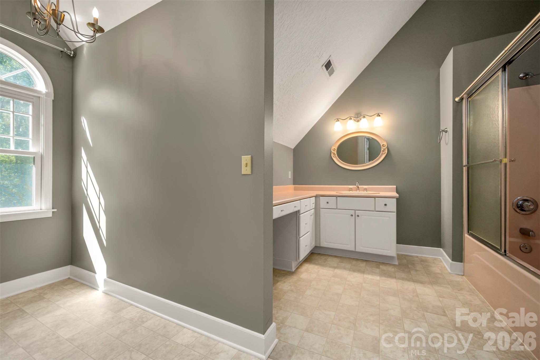 275 Souther Road Property Photo 34