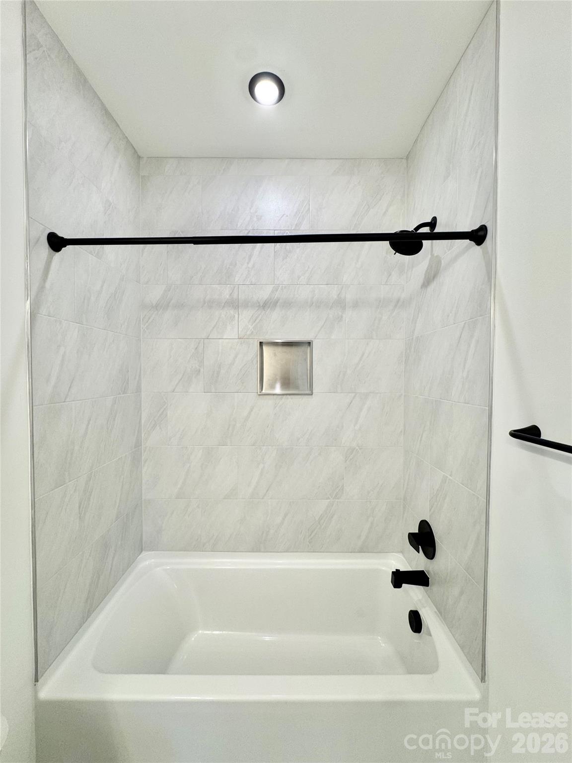 175 W Black Street 311 Property Photo 3