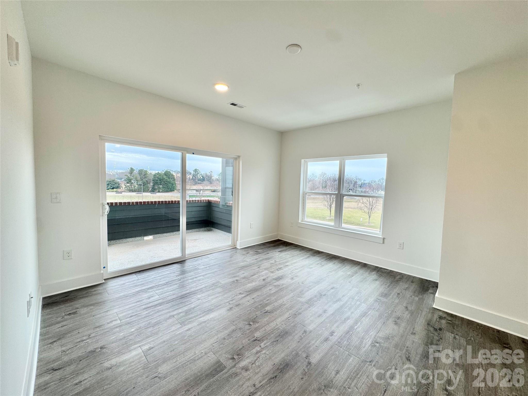 175 W Black Street 311 Property Photo 8