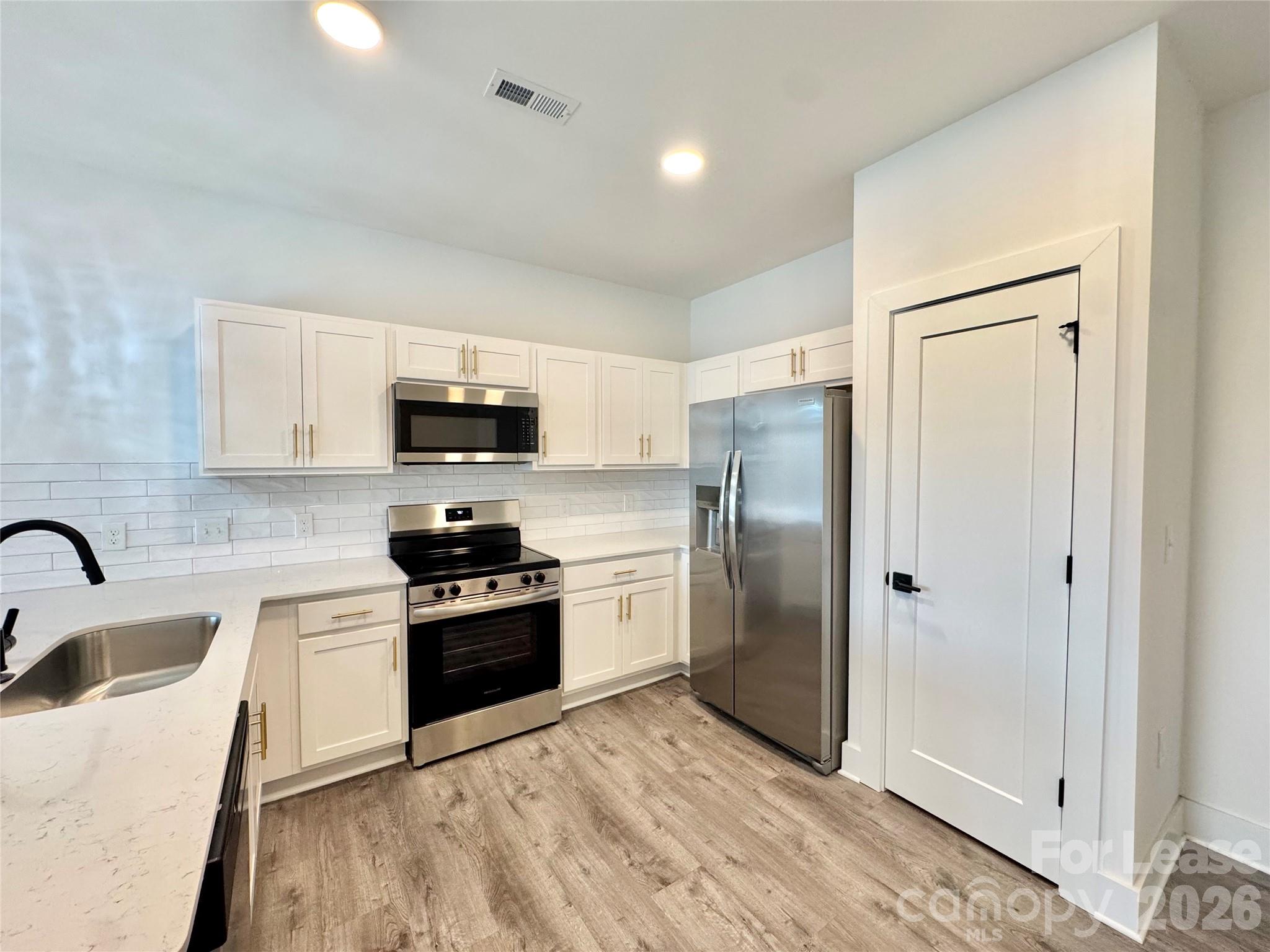175 W Black Street 311 Property Photo 11