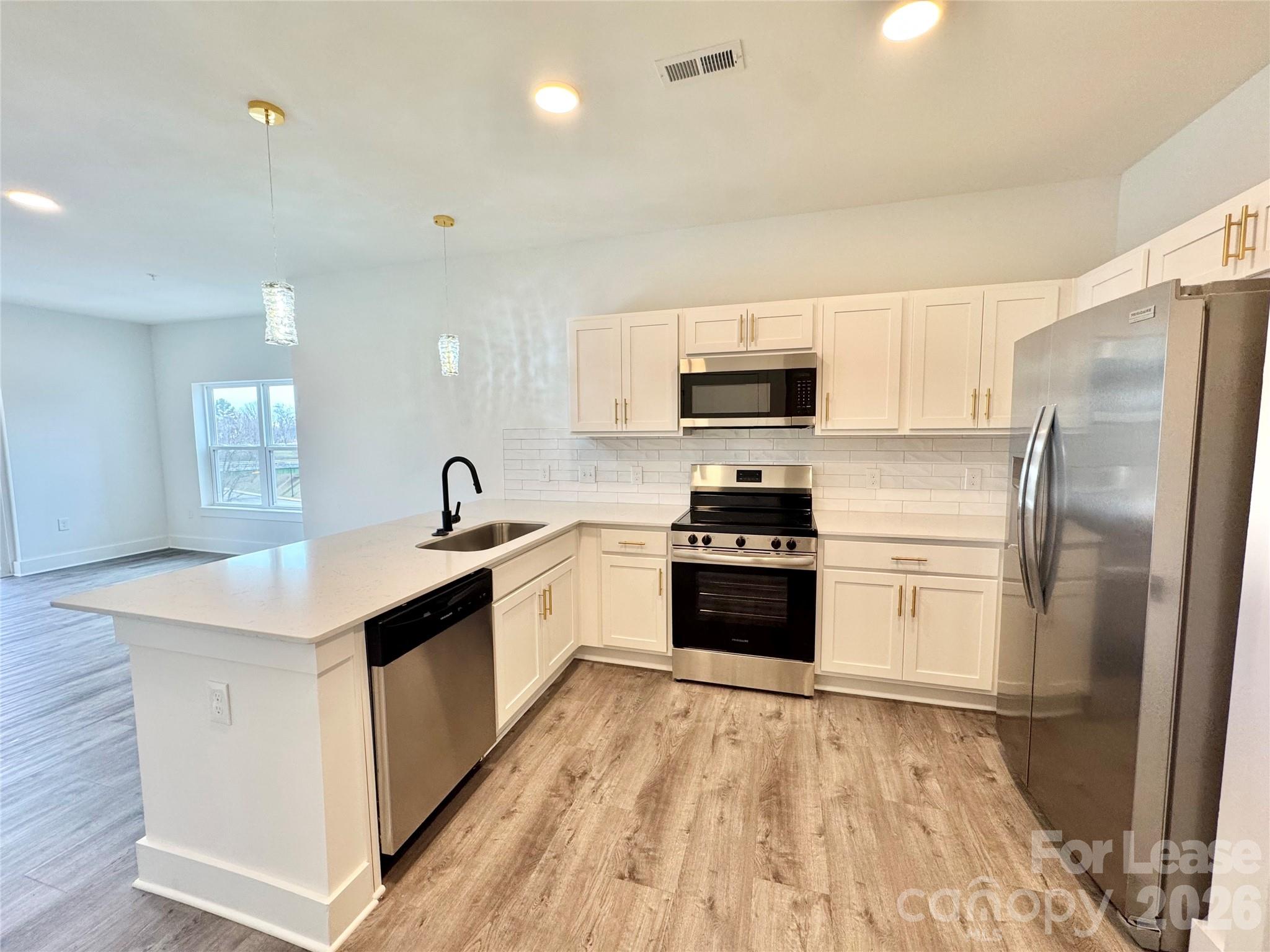 175 W Black Street 311 Property Photo 12