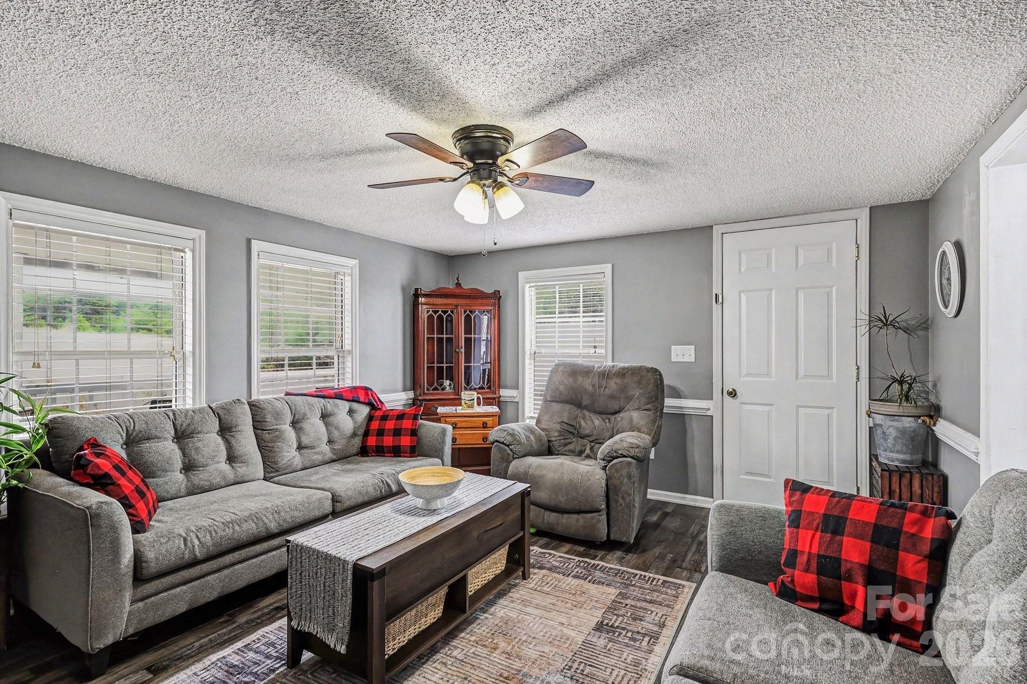 121 Grand View Drive 202/202a Property Photo 6