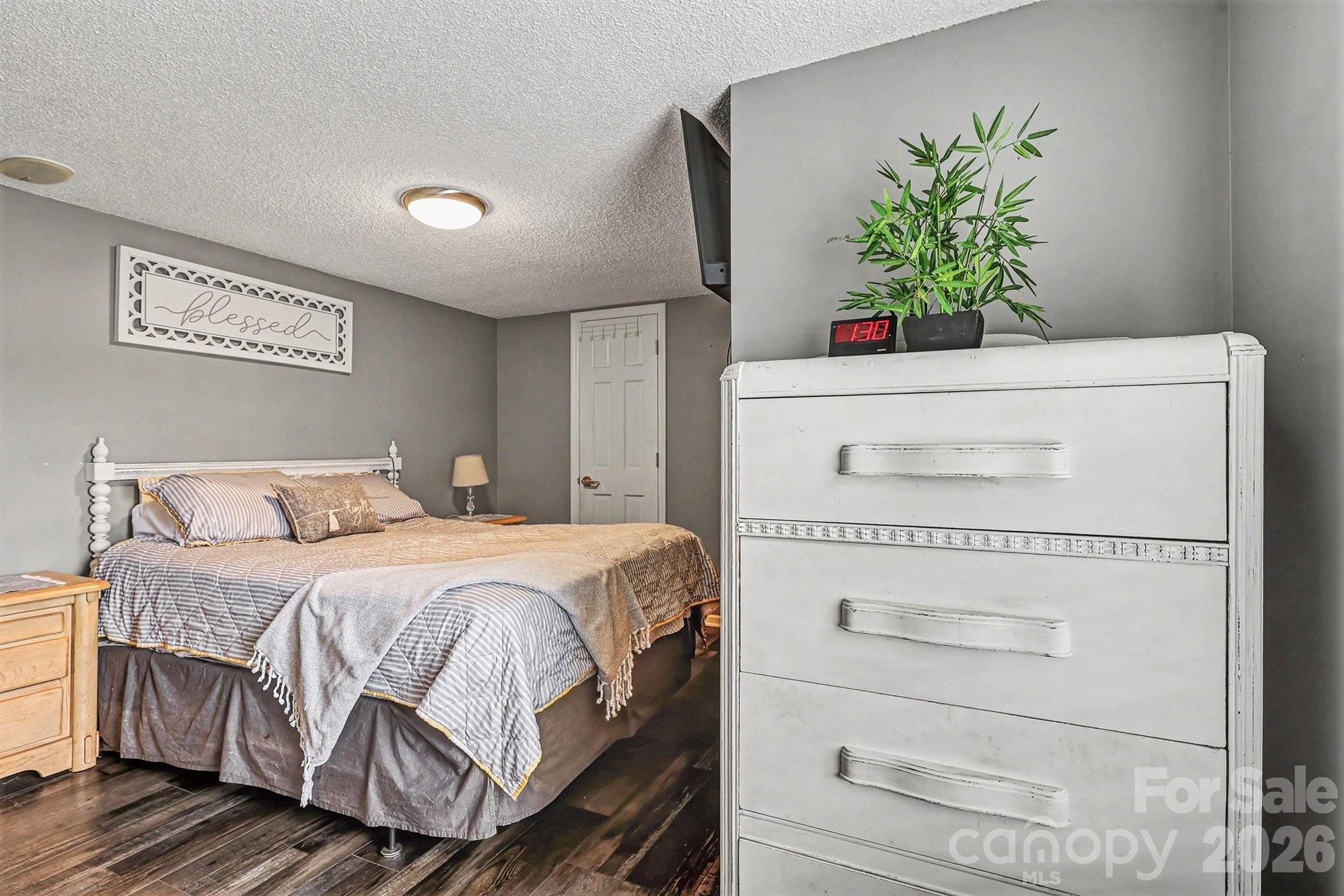 121 Grand View Drive 202/202a Property Photo 16