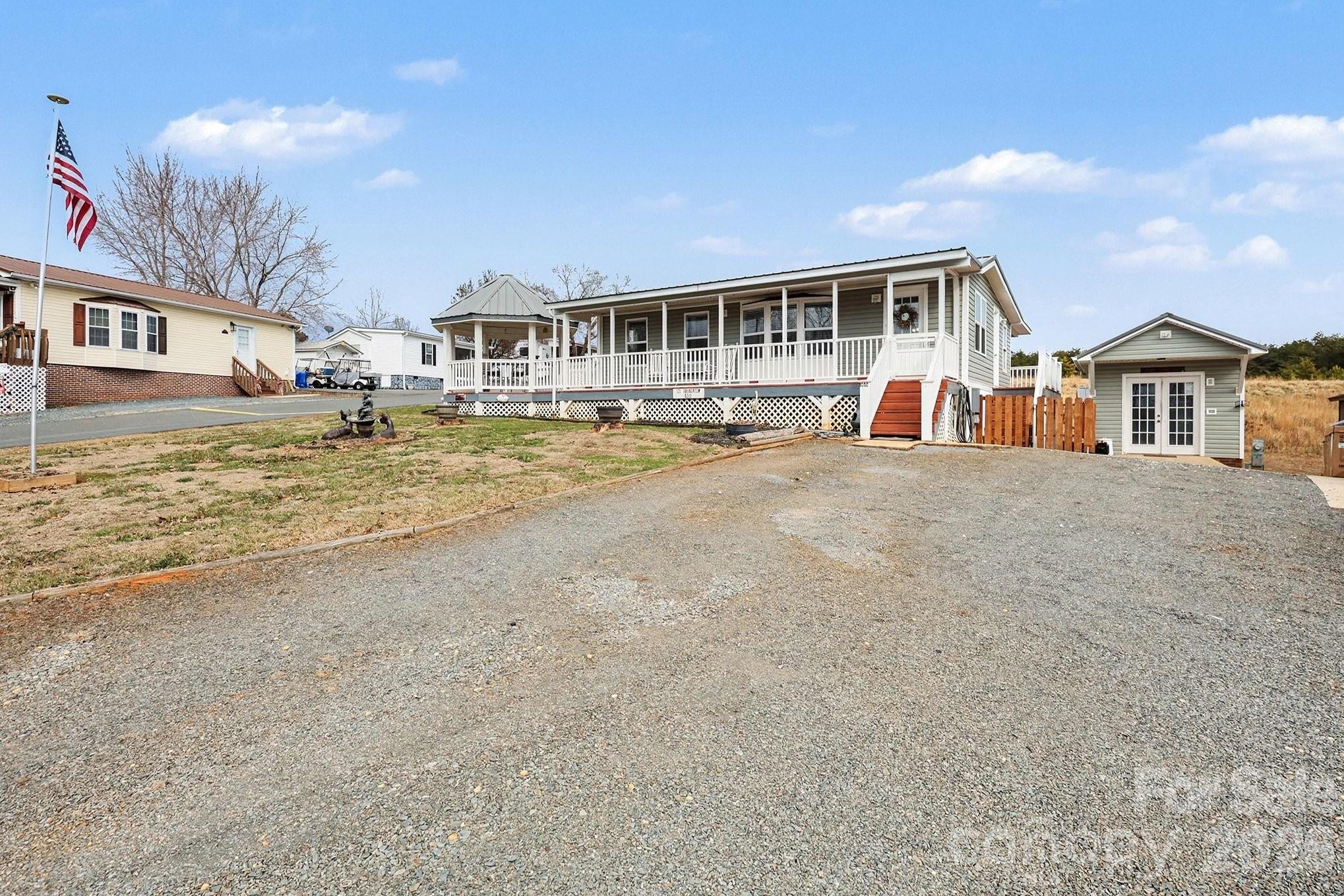 121 Grand View Drive 202/202a Property Photo 25