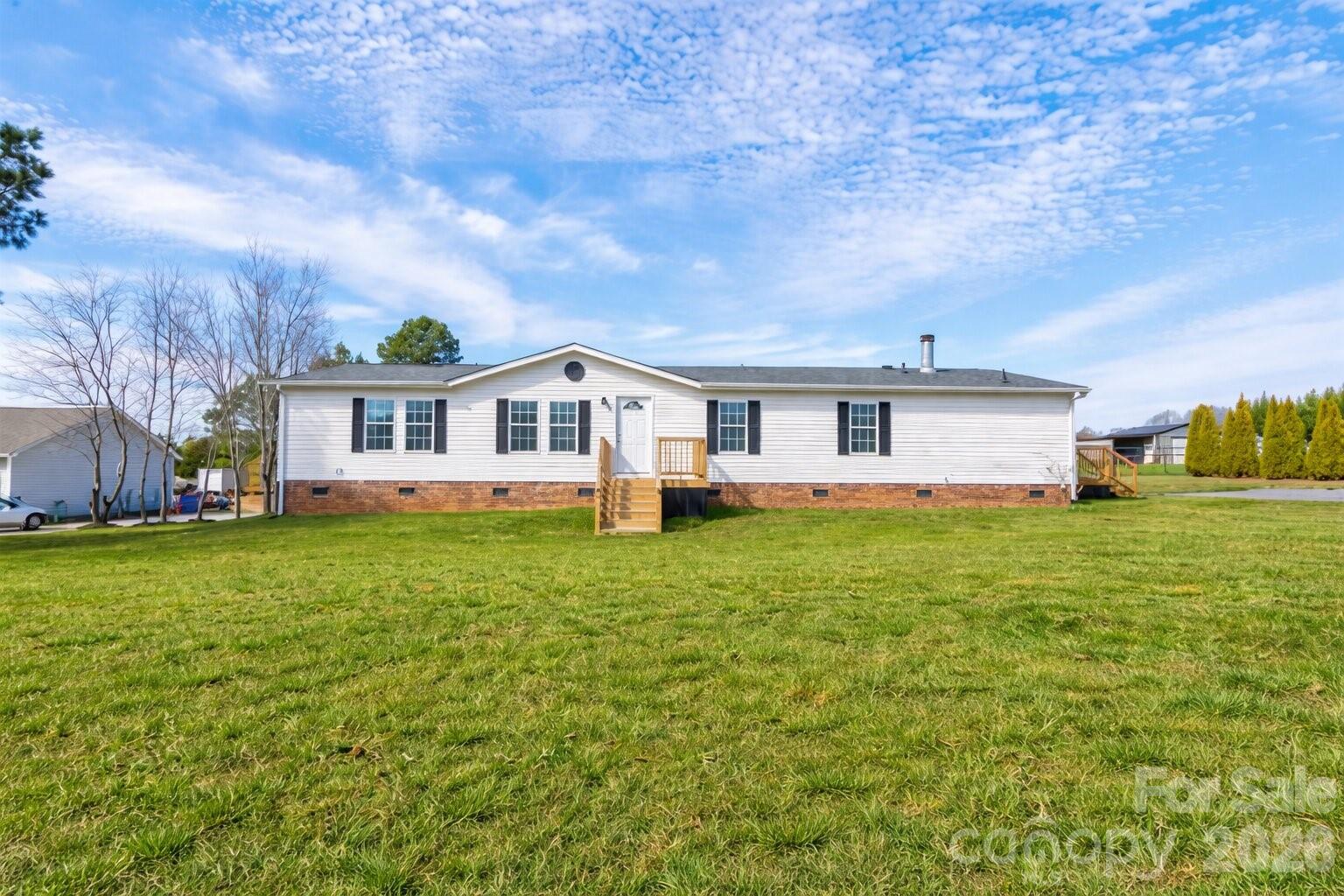 112 Jenny Drive Property Photo 2