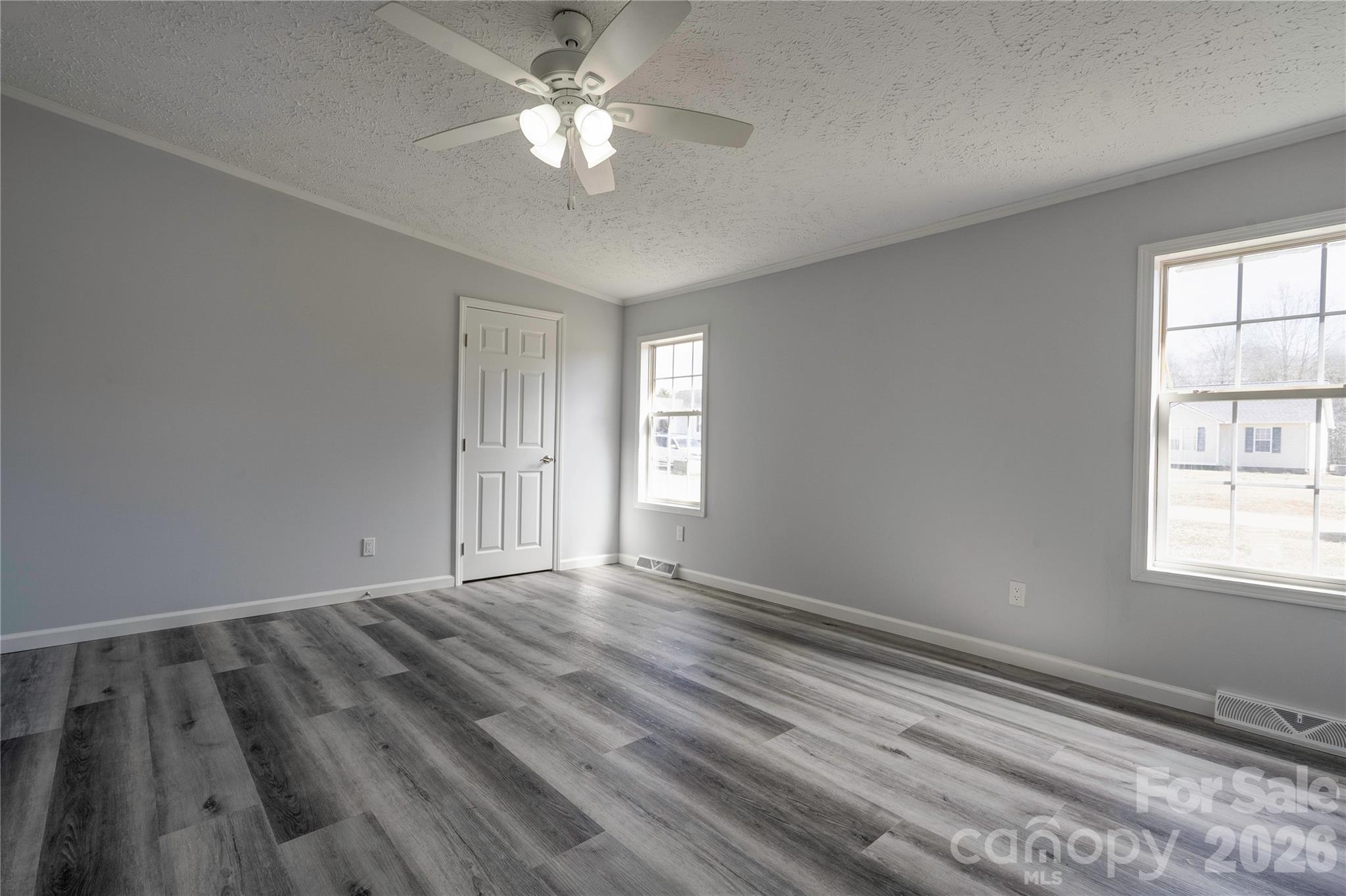 112 Jenny Drive Property Photo 16