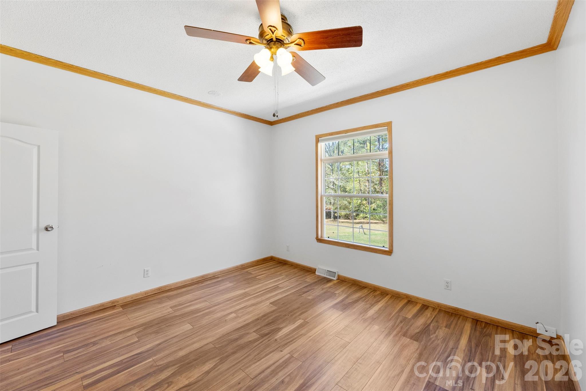 2411 Mission Road Property Photo 23