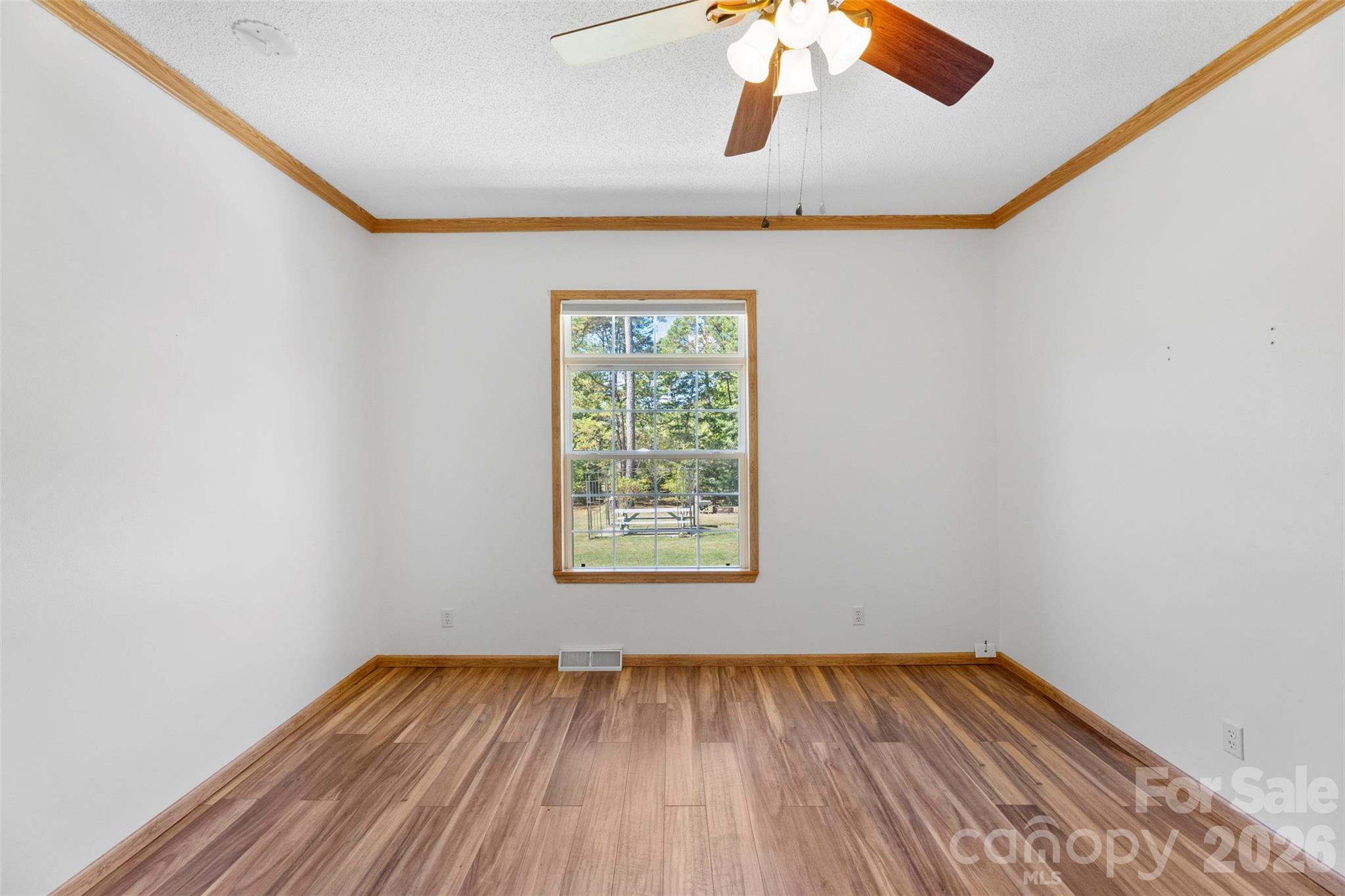 2411 Mission Road Property Photo 24