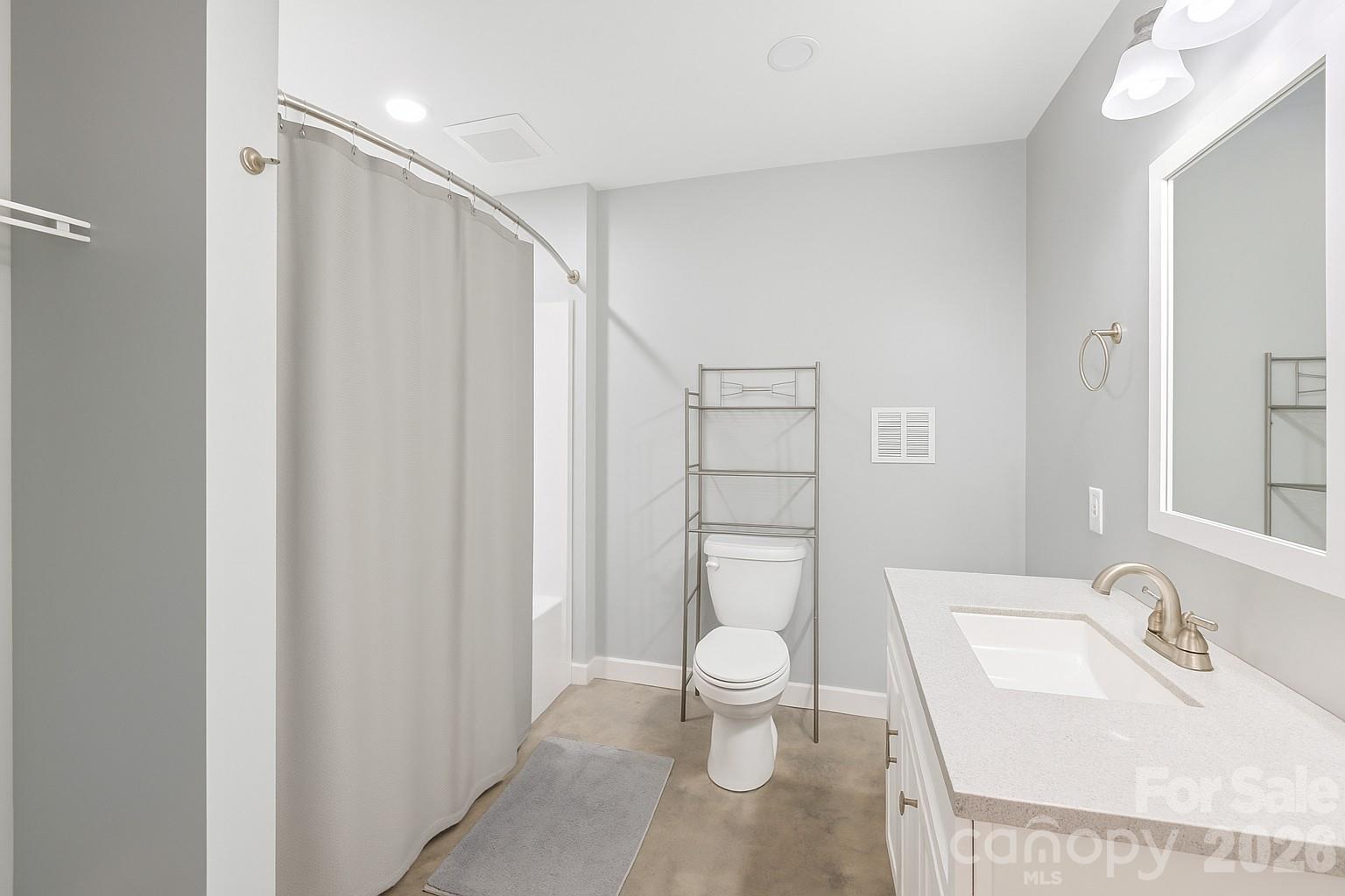 2411 Mission Road Property Photo 27