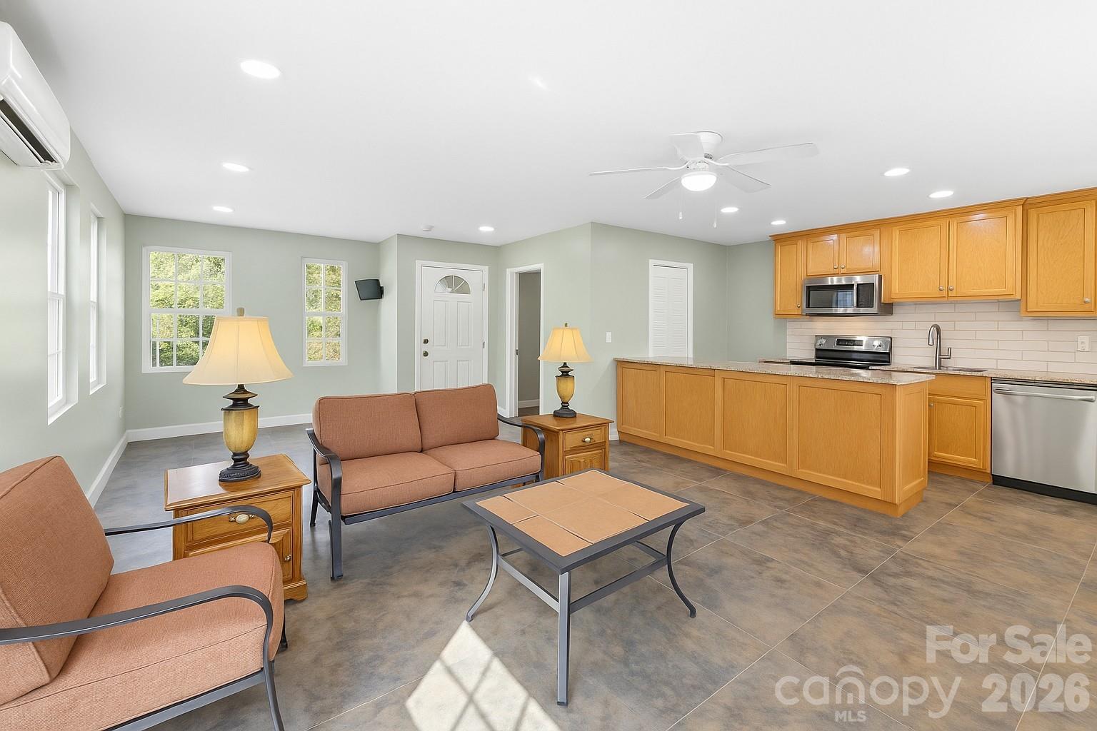 2411 Mission Road Property Photo 28