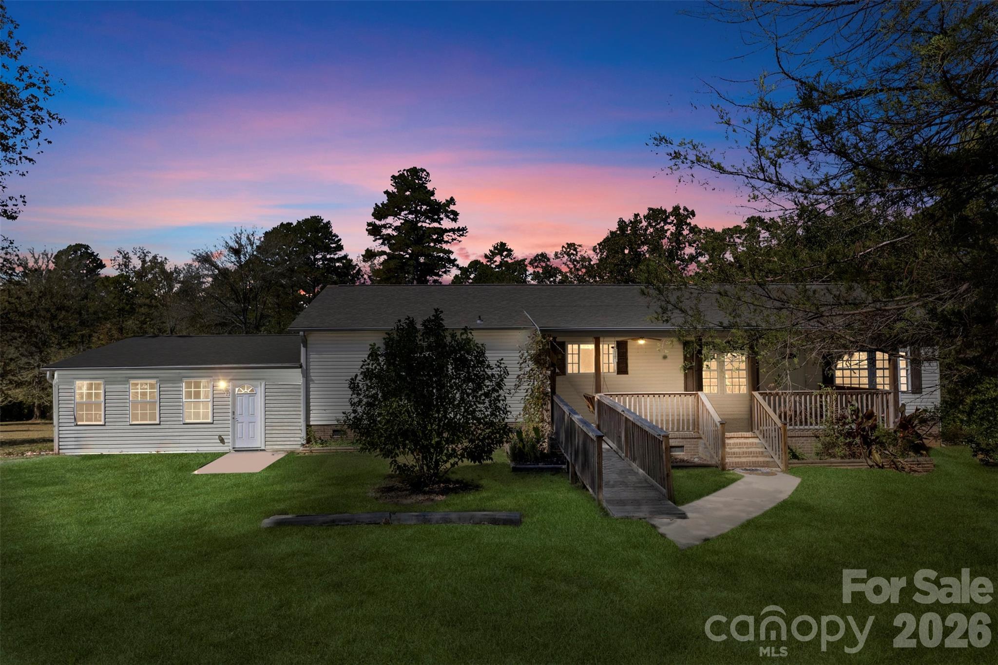 2411 Mission Road Property Photo 34