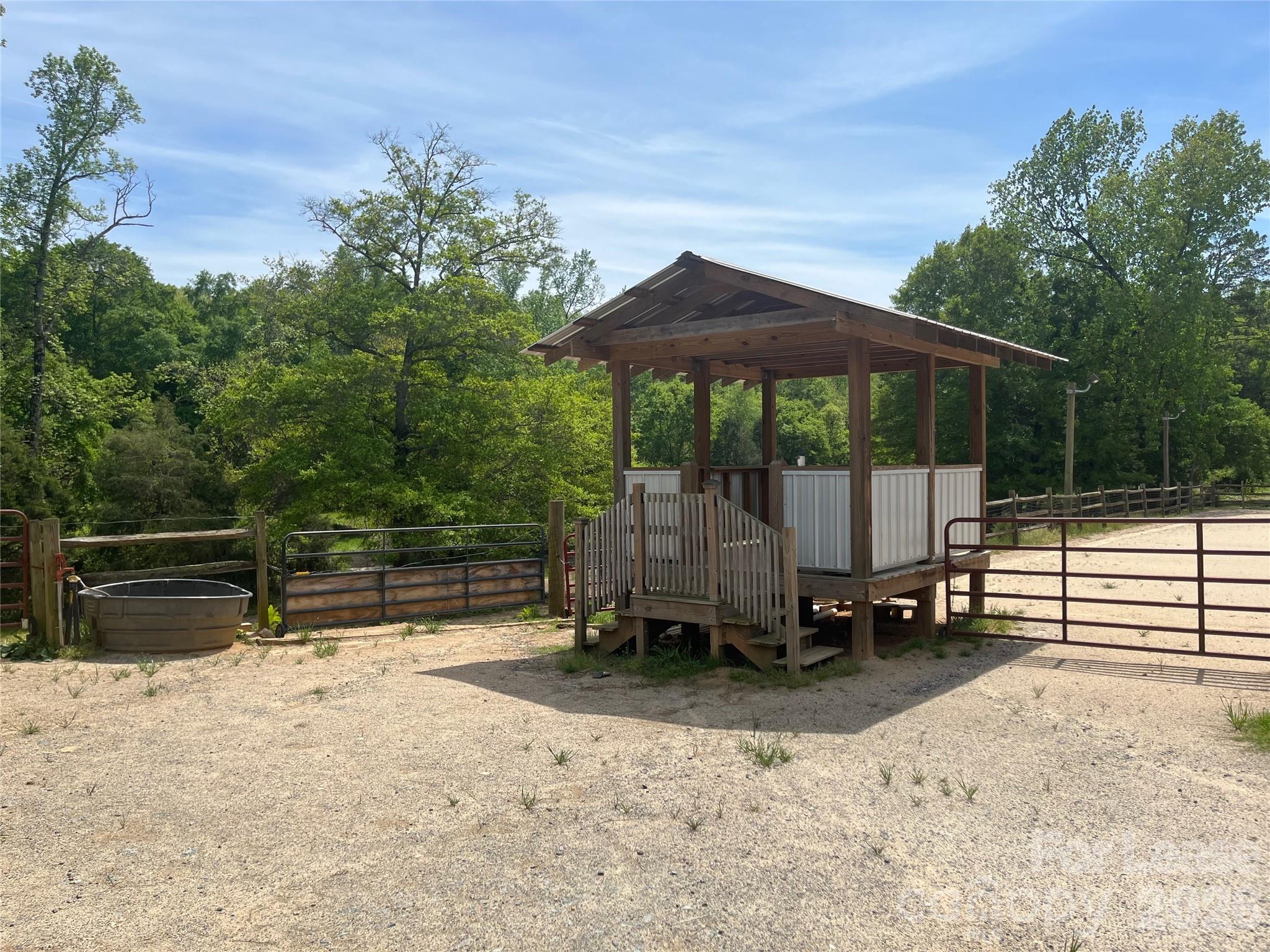 8737 Whippoorwill Lane Property Photo 11
