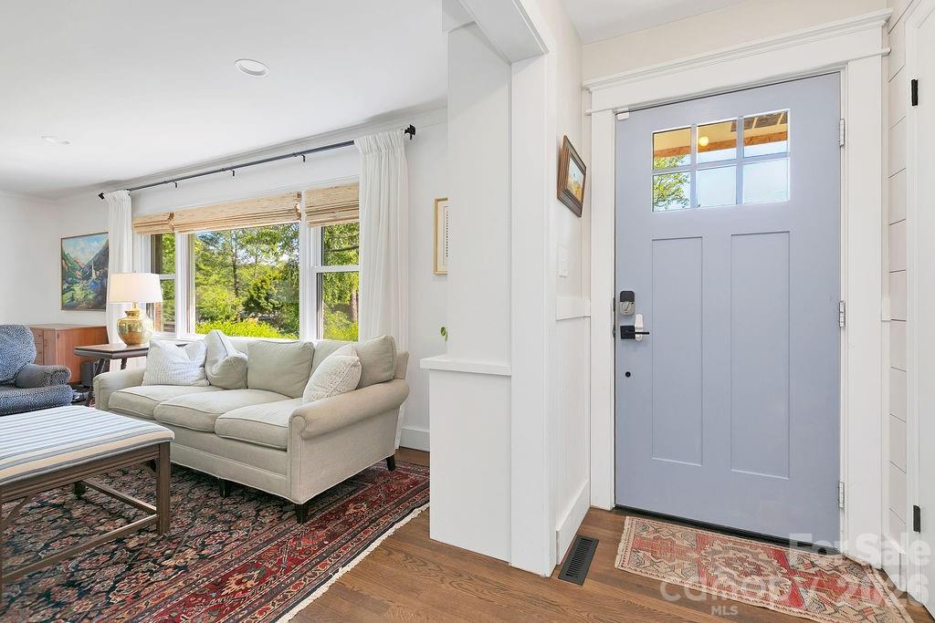 84 Far Hills Terrace Property Photo 6