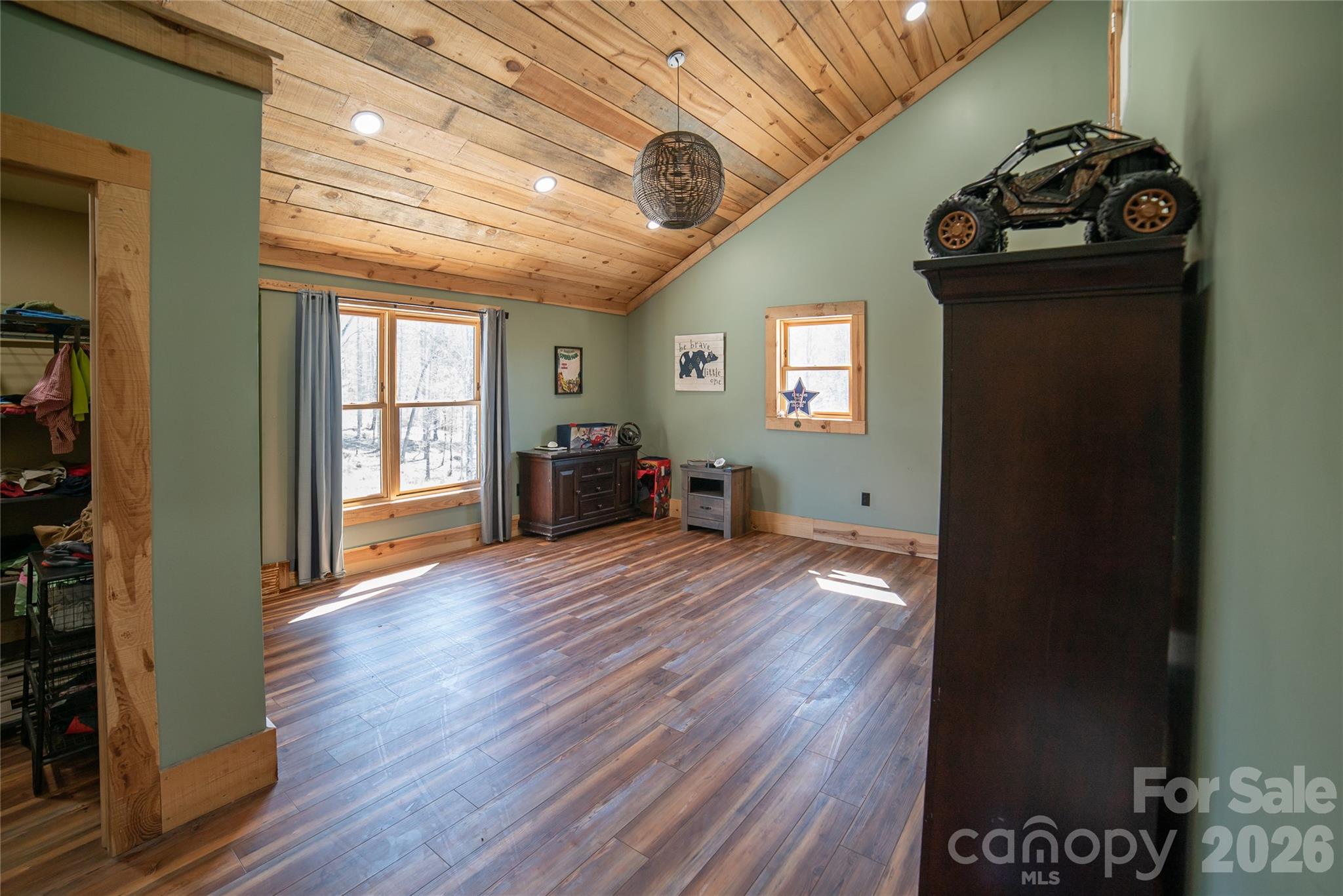 4885 Grandin Road Property Photo 24