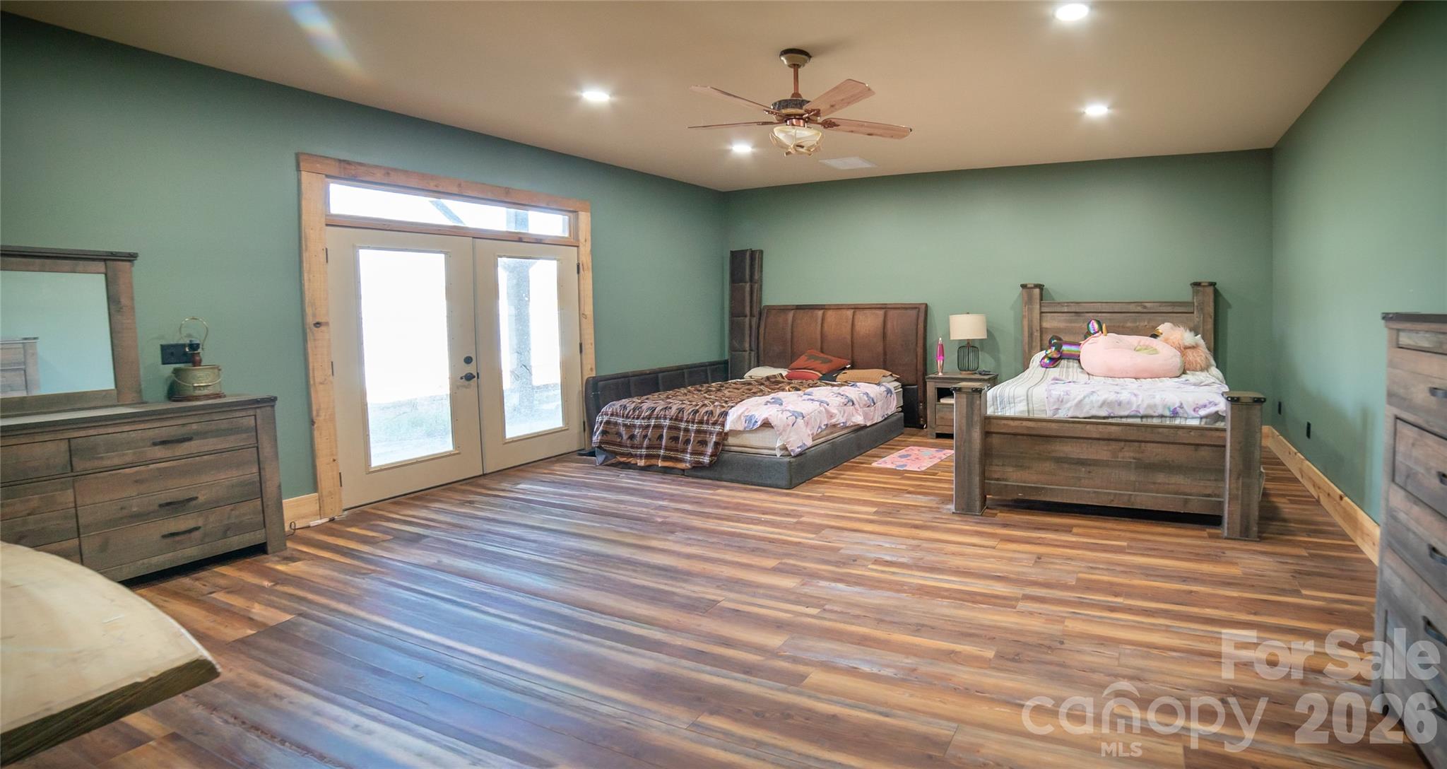 4885 Grandin Road Property Photo 28