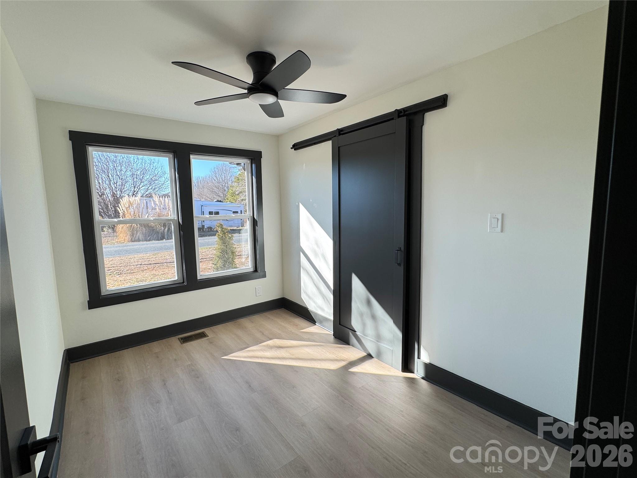 5916 Griffith Road Property Photo 19