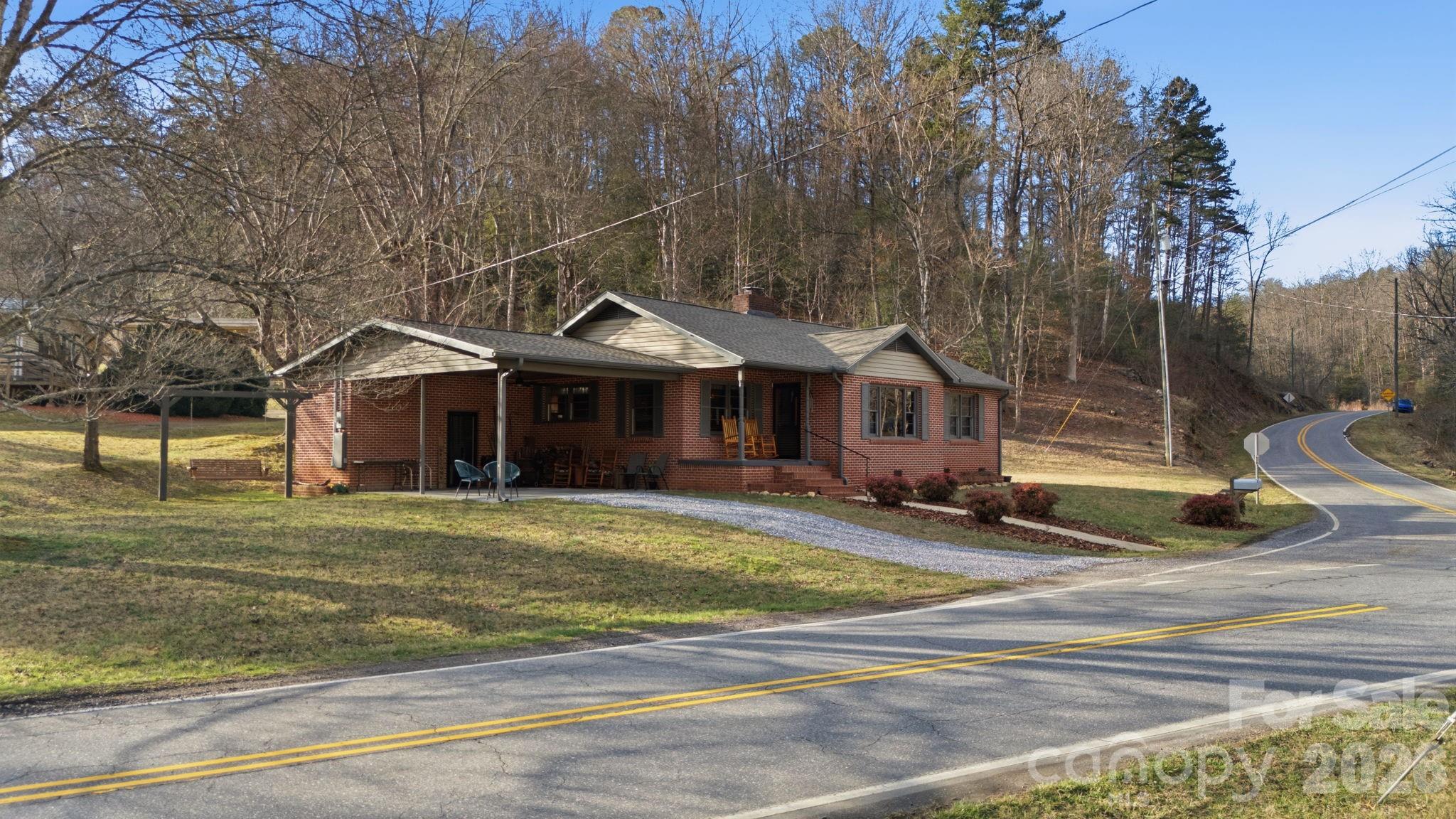 504 Greens Creek Road Property Photo 1
