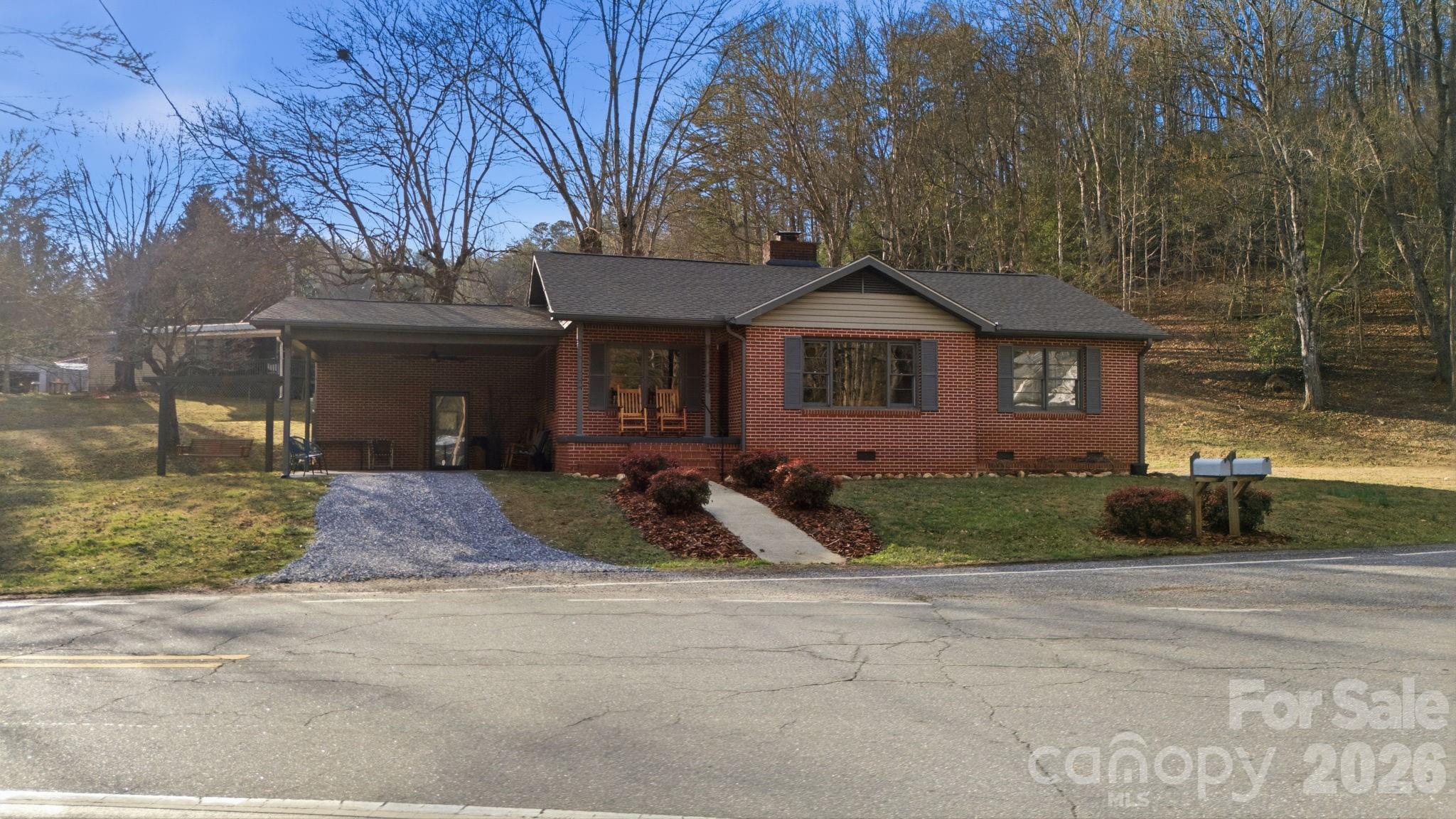 504 Greens Creek Road Property Photo 2