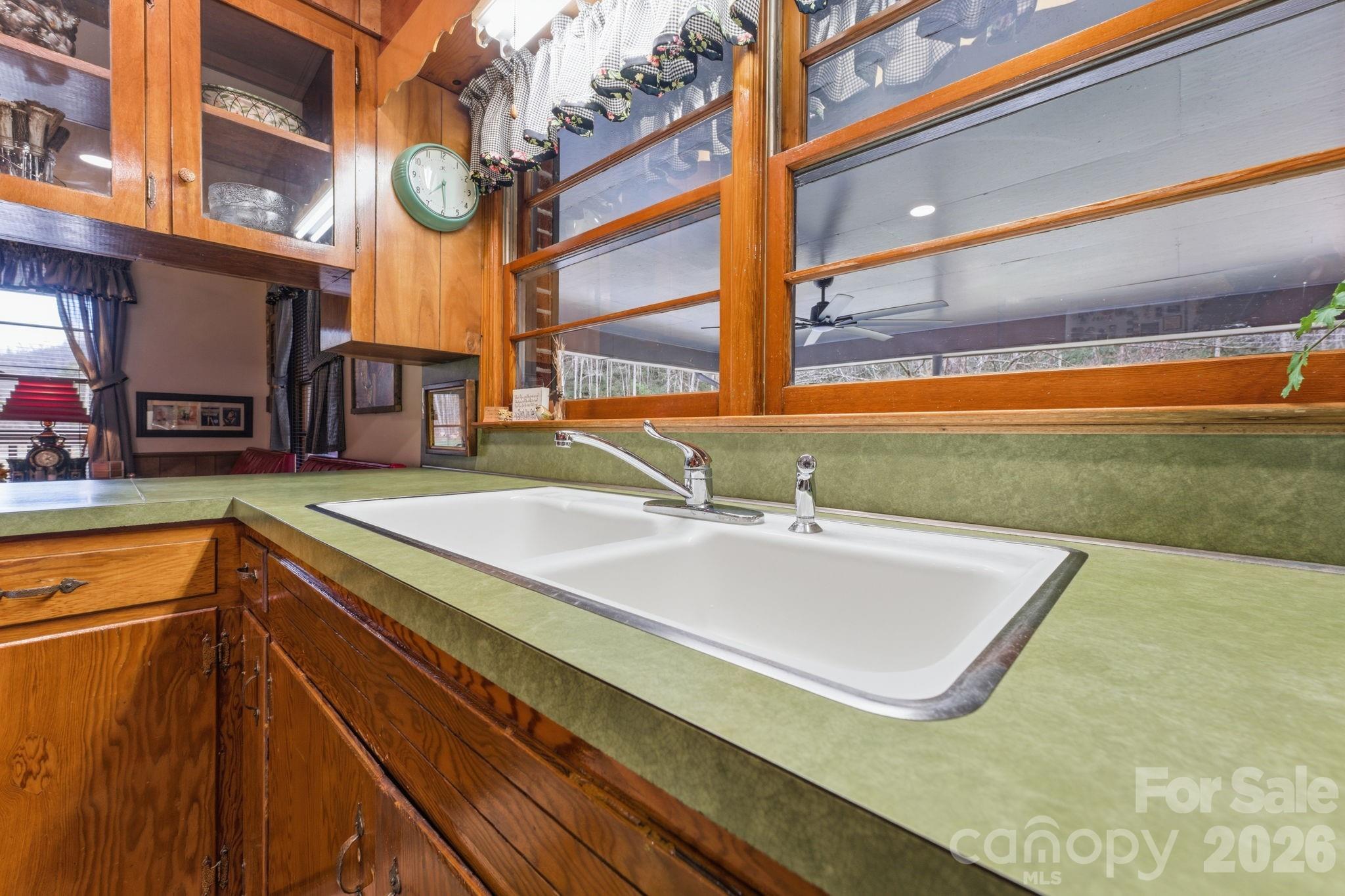 504 Greens Creek Road Property Photo 12