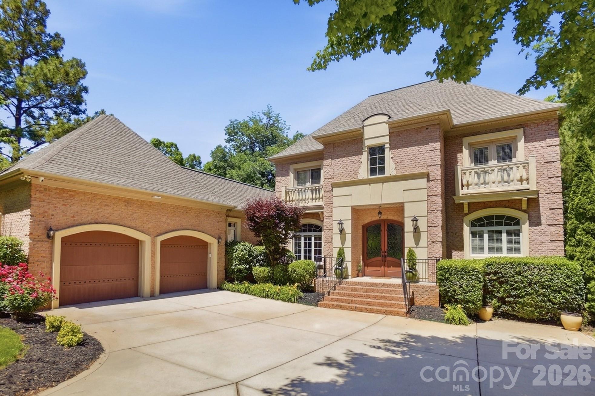932 Thorn Ridge Lane Property Photo 1