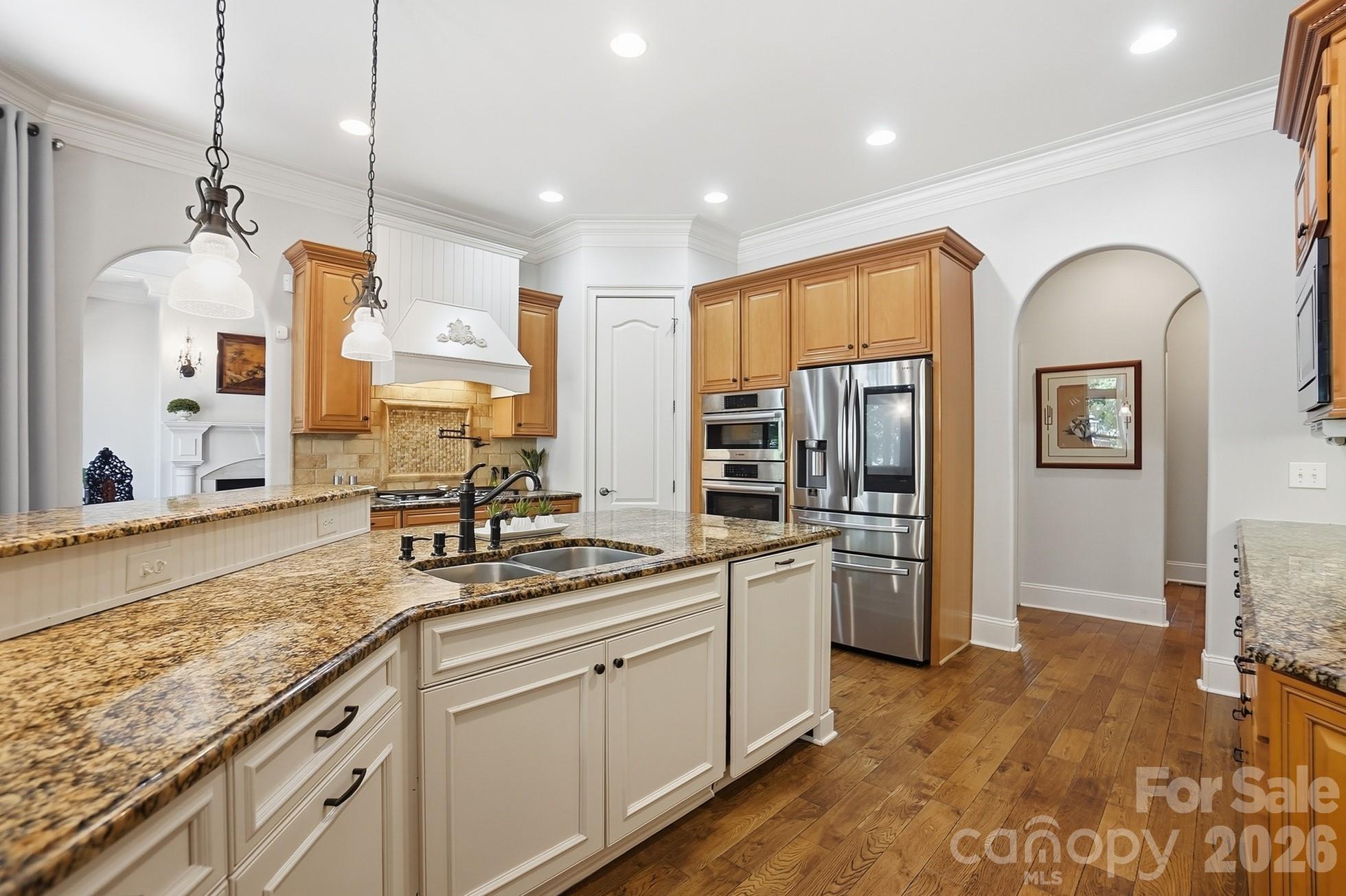 932 Thorn Ridge Lane Property Photo 10