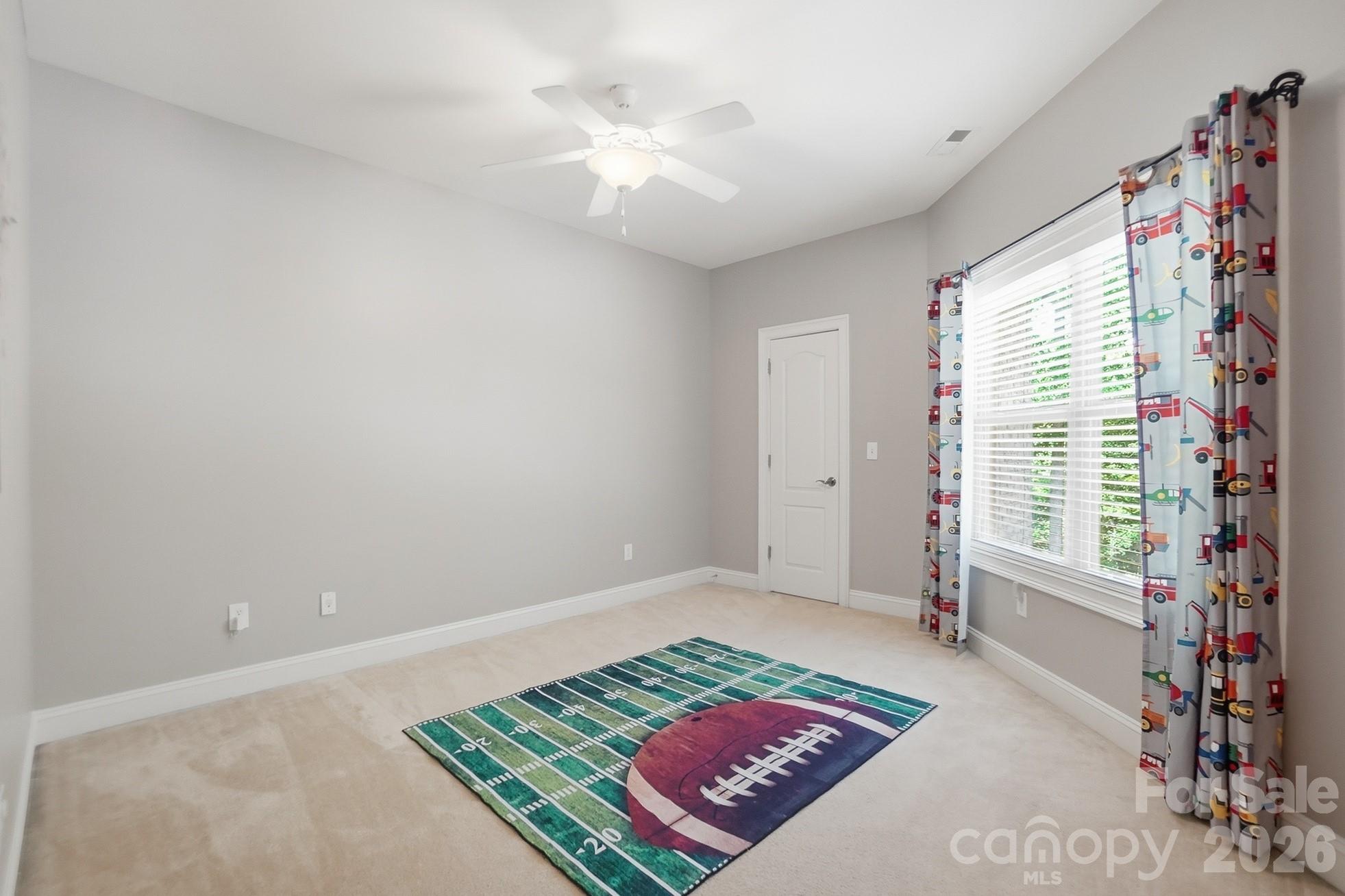 932 Thorn Ridge Lane Property Photo 24