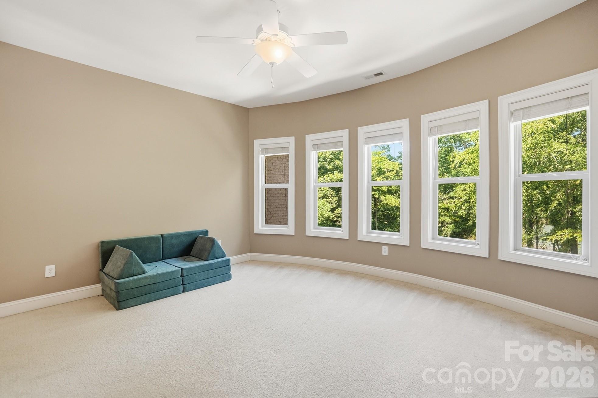 932 Thorn Ridge Lane Property Photo 25
