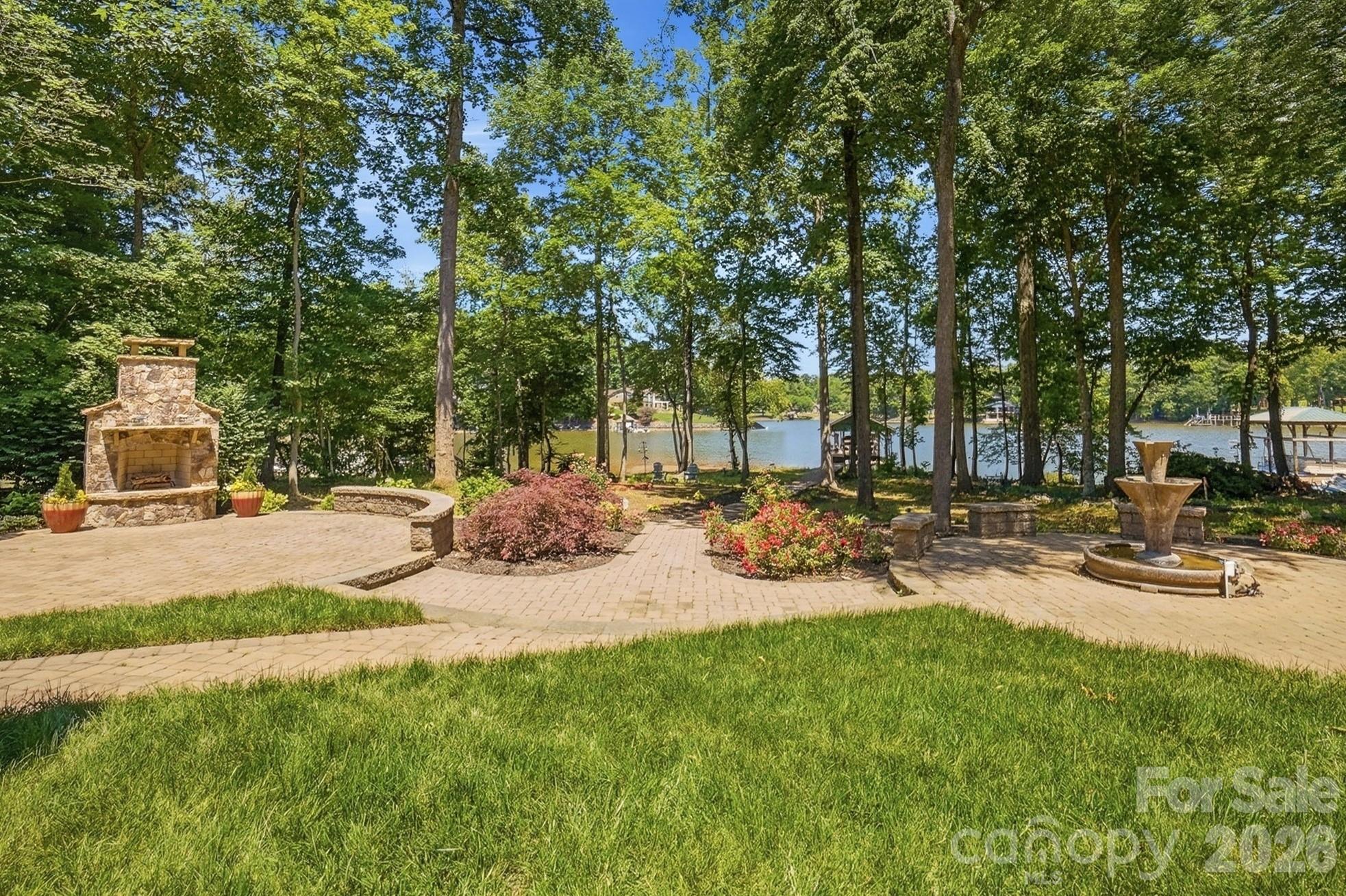 932 Thorn Ridge Lane Property Photo 38