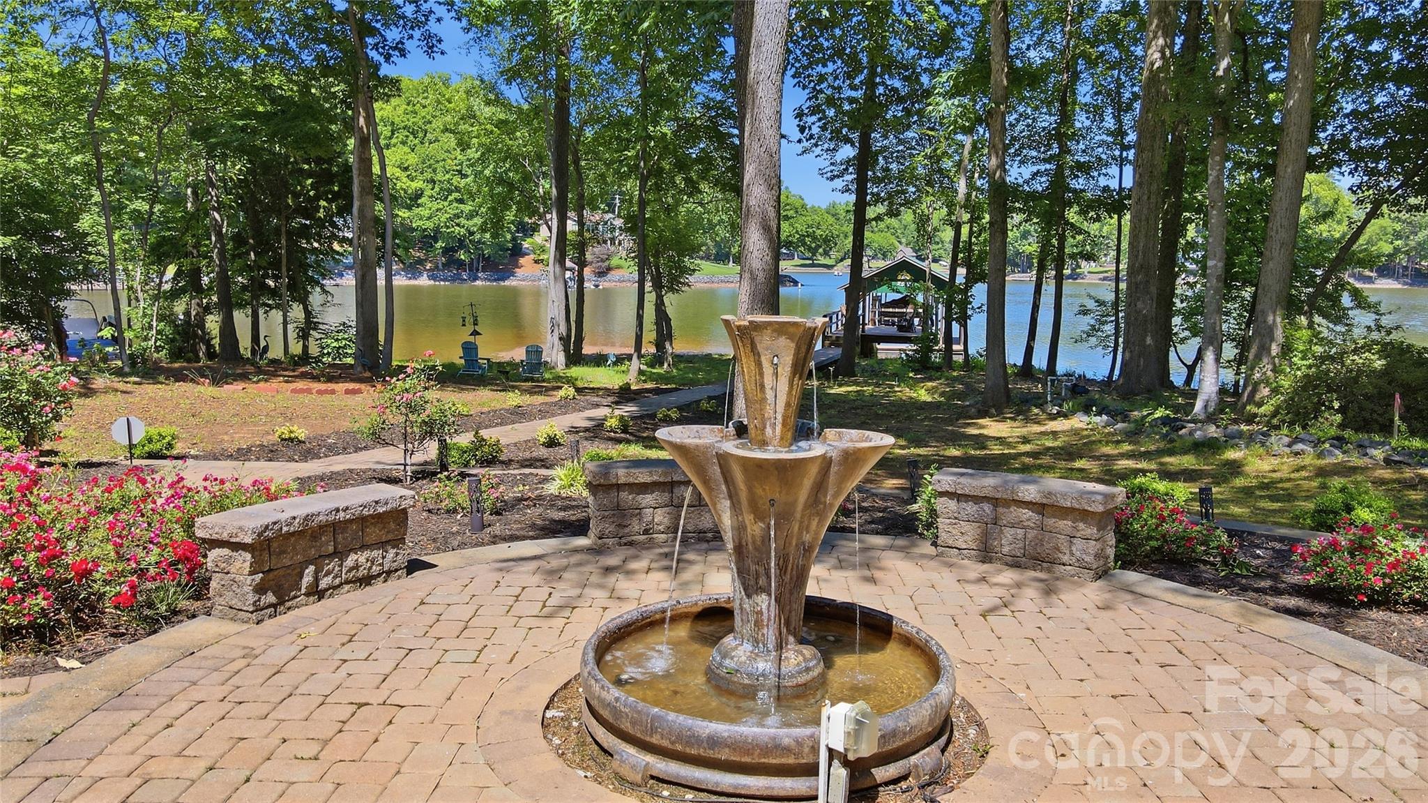 932 Thorn Ridge Lane Property Photo 40