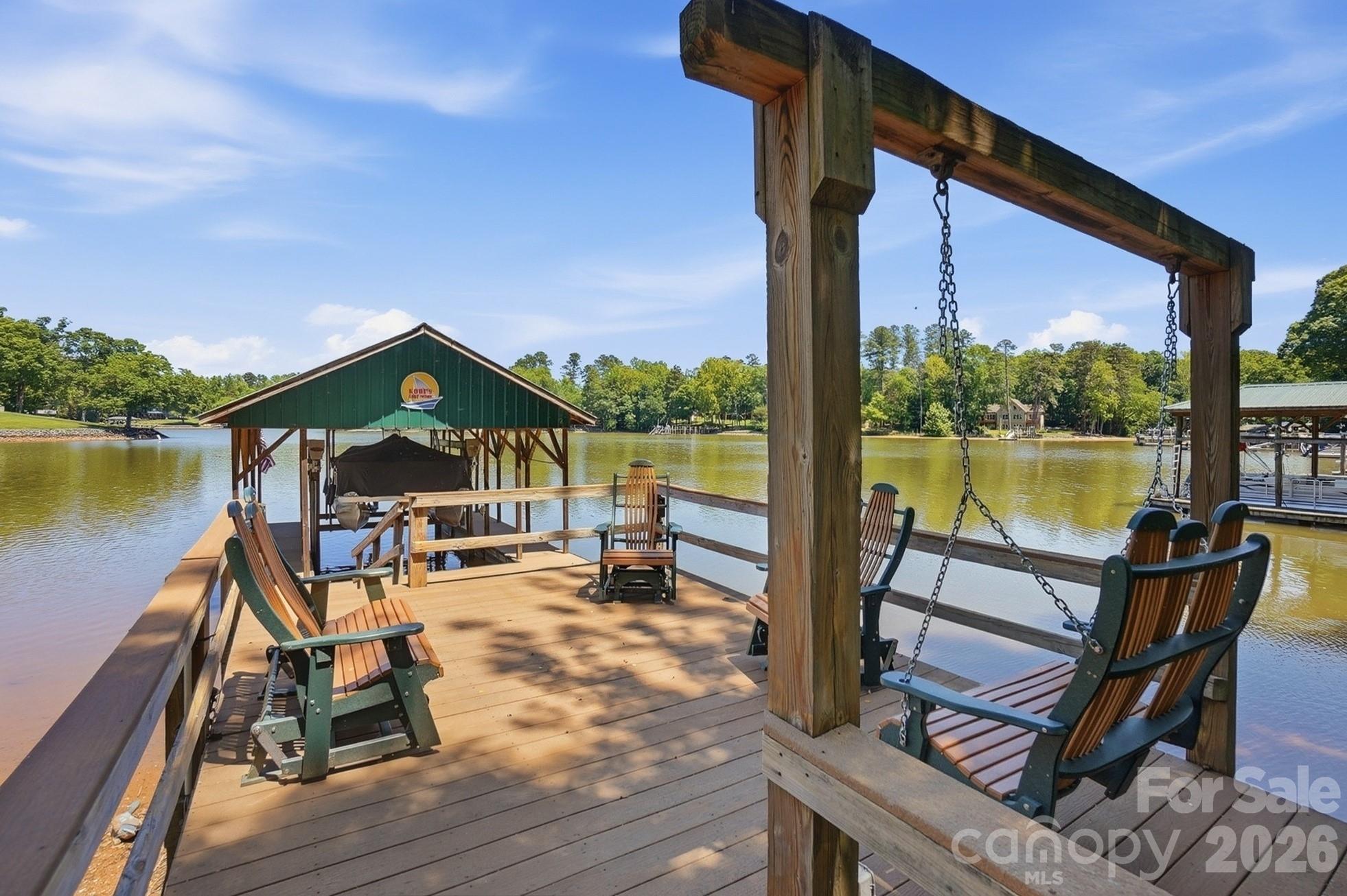 932 Thorn Ridge Lane Property Photo 43