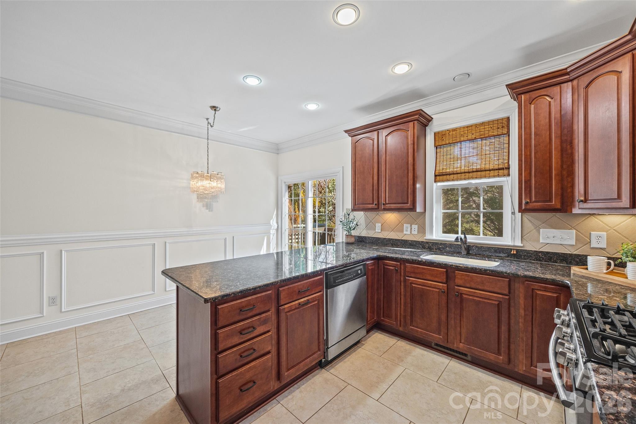 4042 Sunset Ridge Drive Property Photo 16