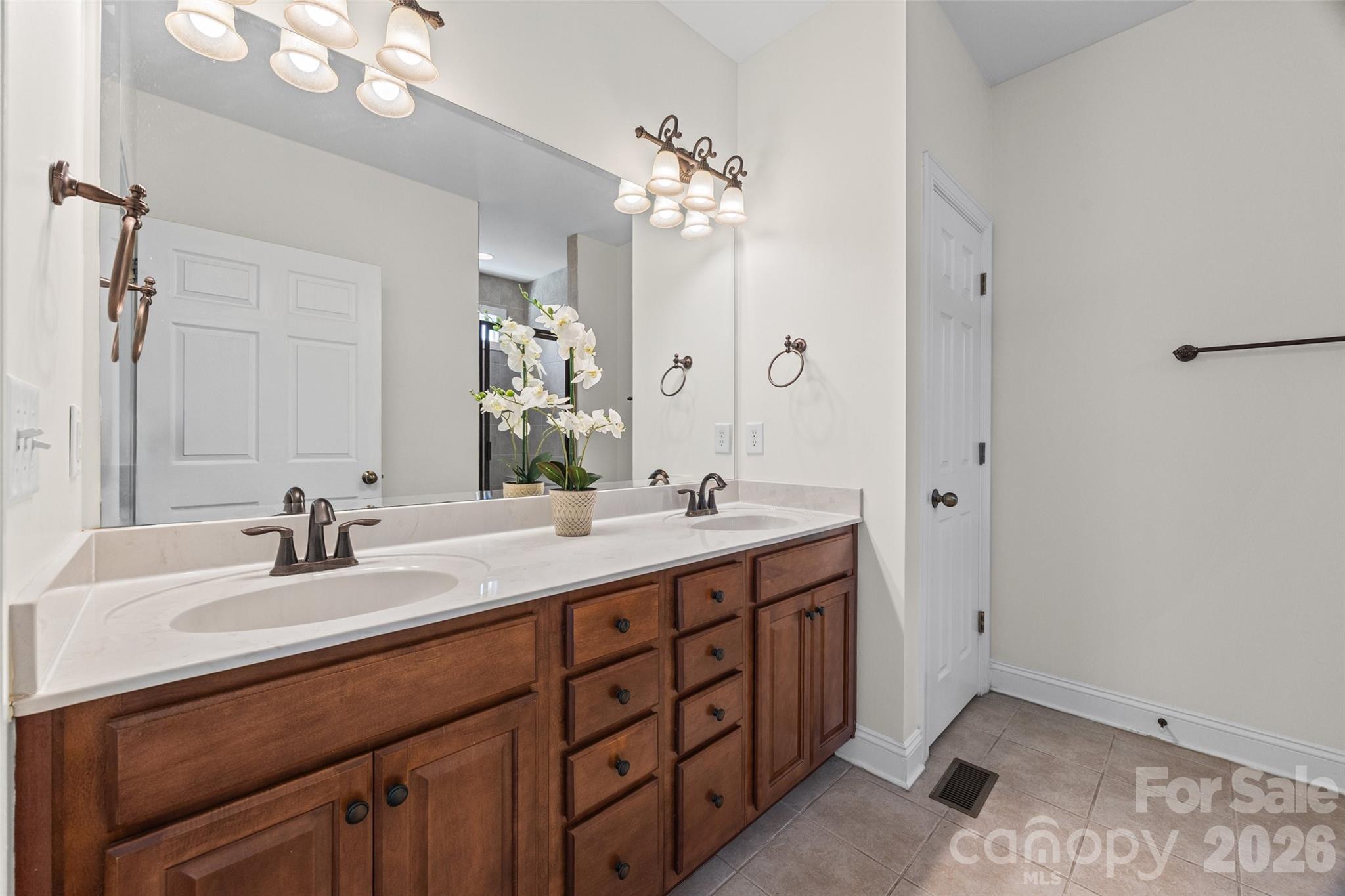 4042 Sunset Ridge Drive Property Photo 27