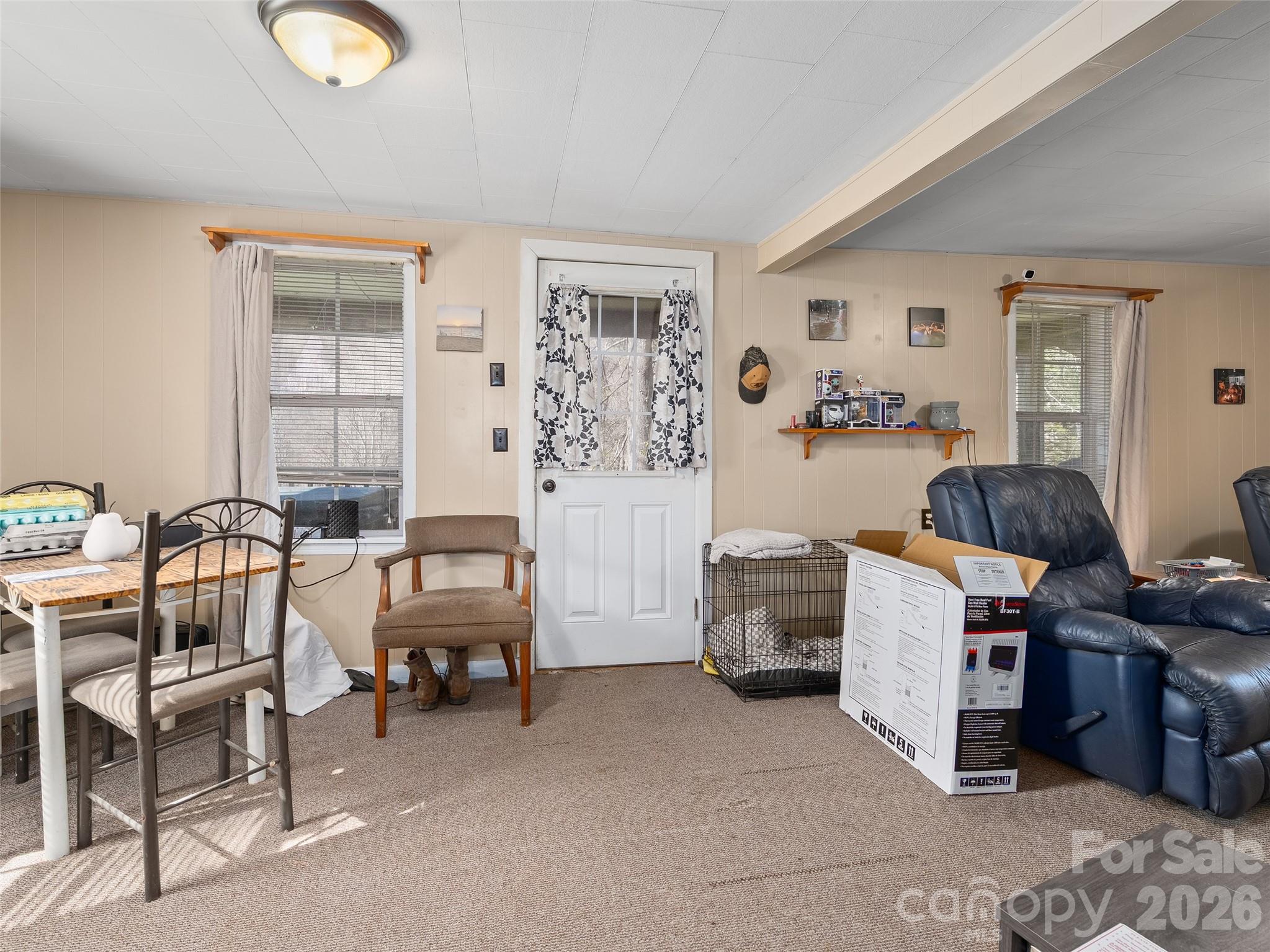 186 Creekmont Drive Property Photo 6