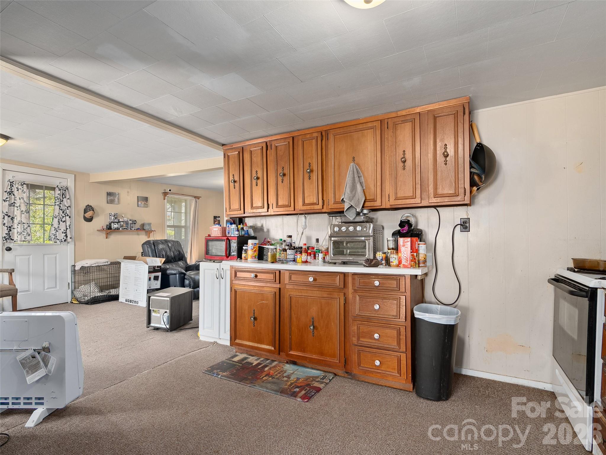 186 Creekmont Drive Property Photo 12