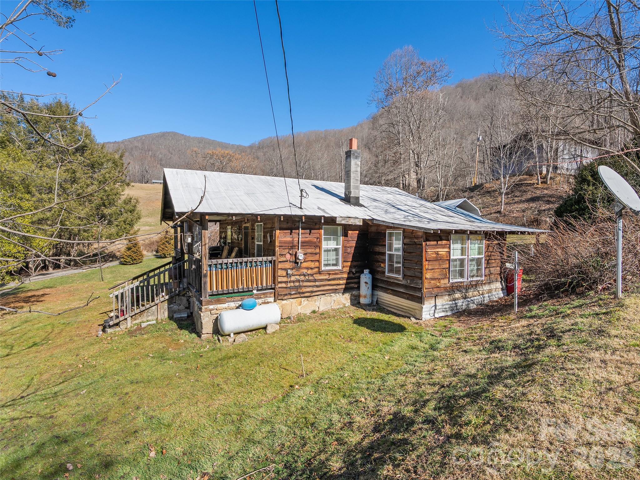 186 Creekmont Drive Property Photo 18