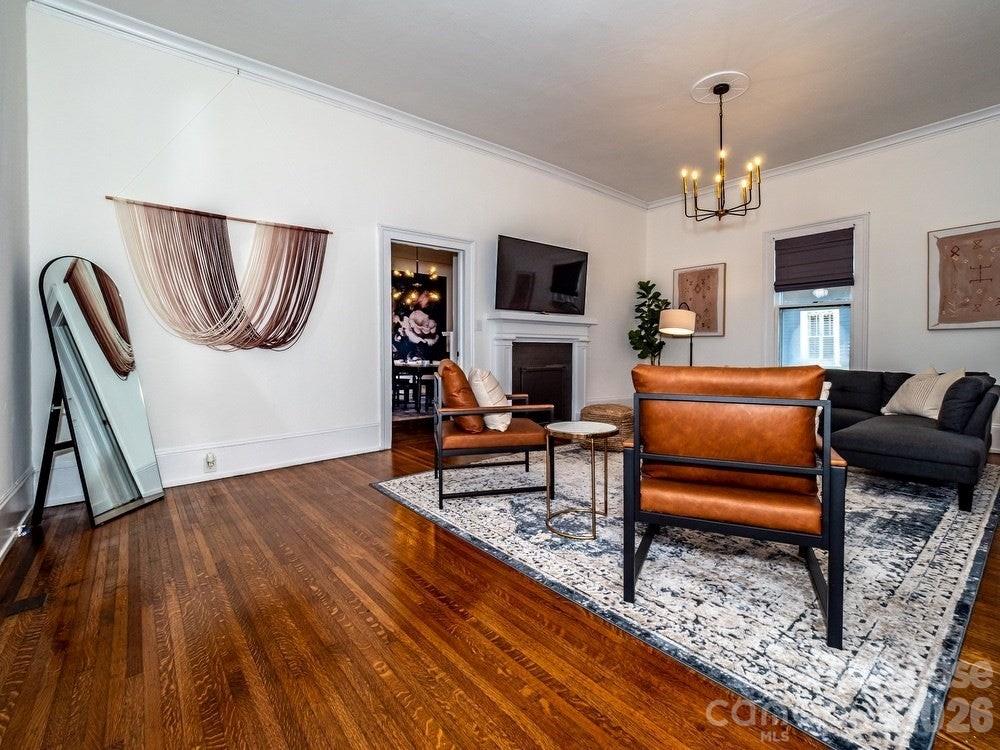 306 N Salem Avenue Property Photo 2