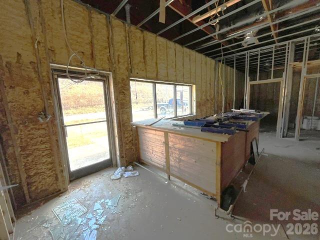 704 Riverside Drive Property Photo 3