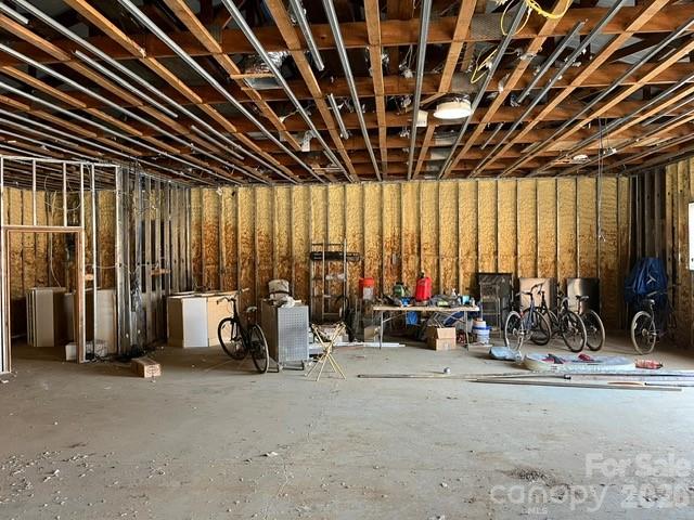 704 Riverside Drive Property Photo 9