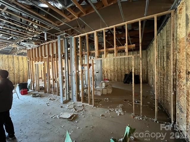 704 Riverside Drive Property Photo 12
