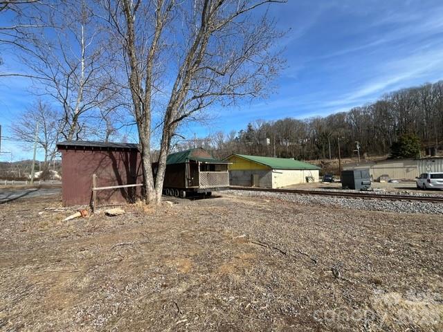 704 Riverside Drive Property Photo 14