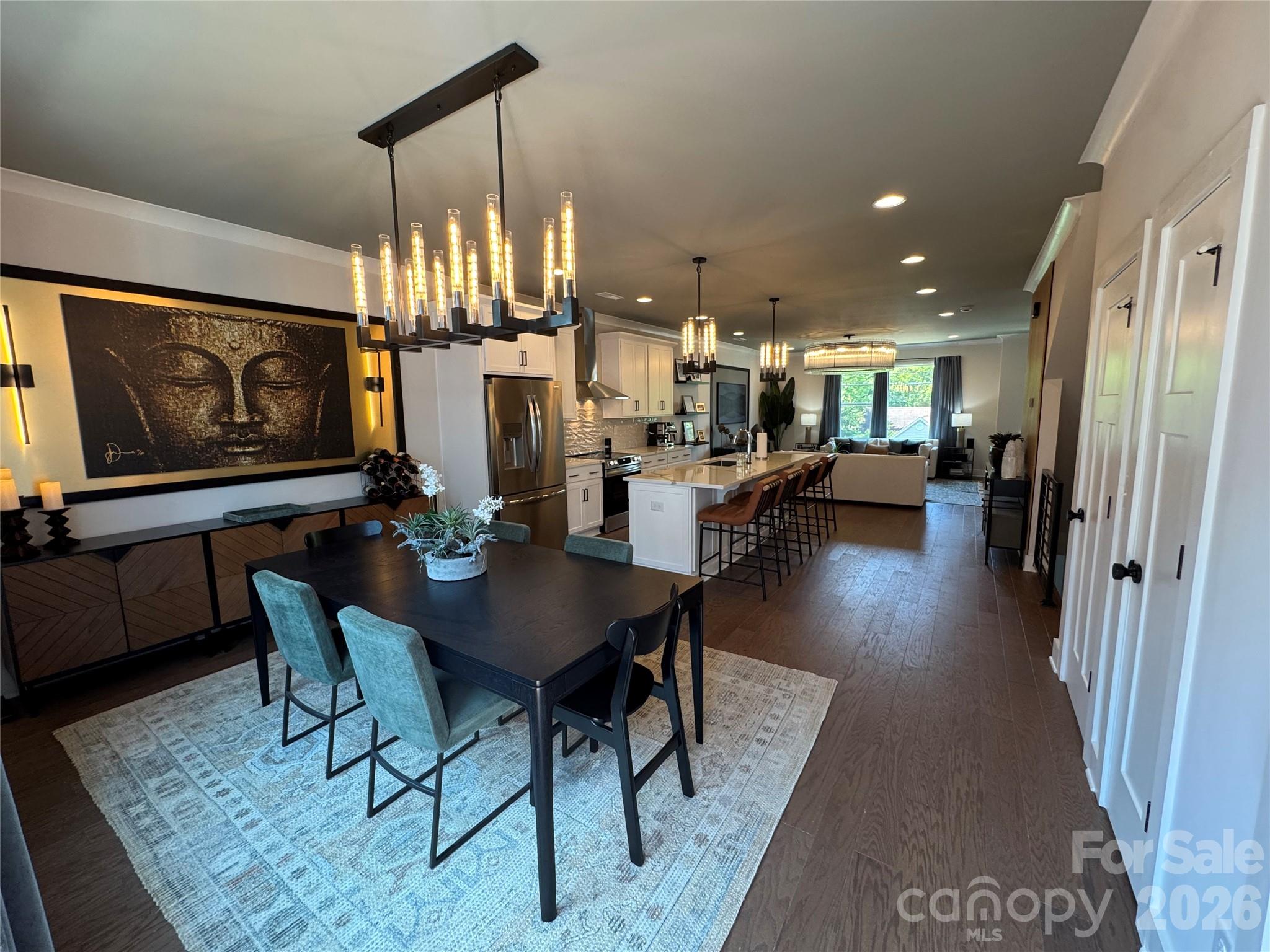322 E Cama Street Property Photo 7