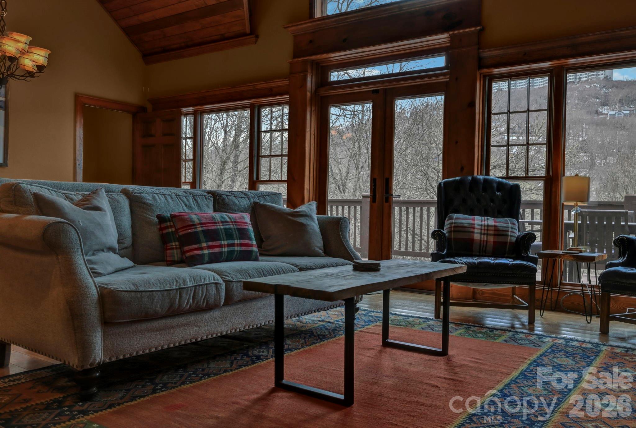 1226 Grouse Moor Drive Property Photo 12